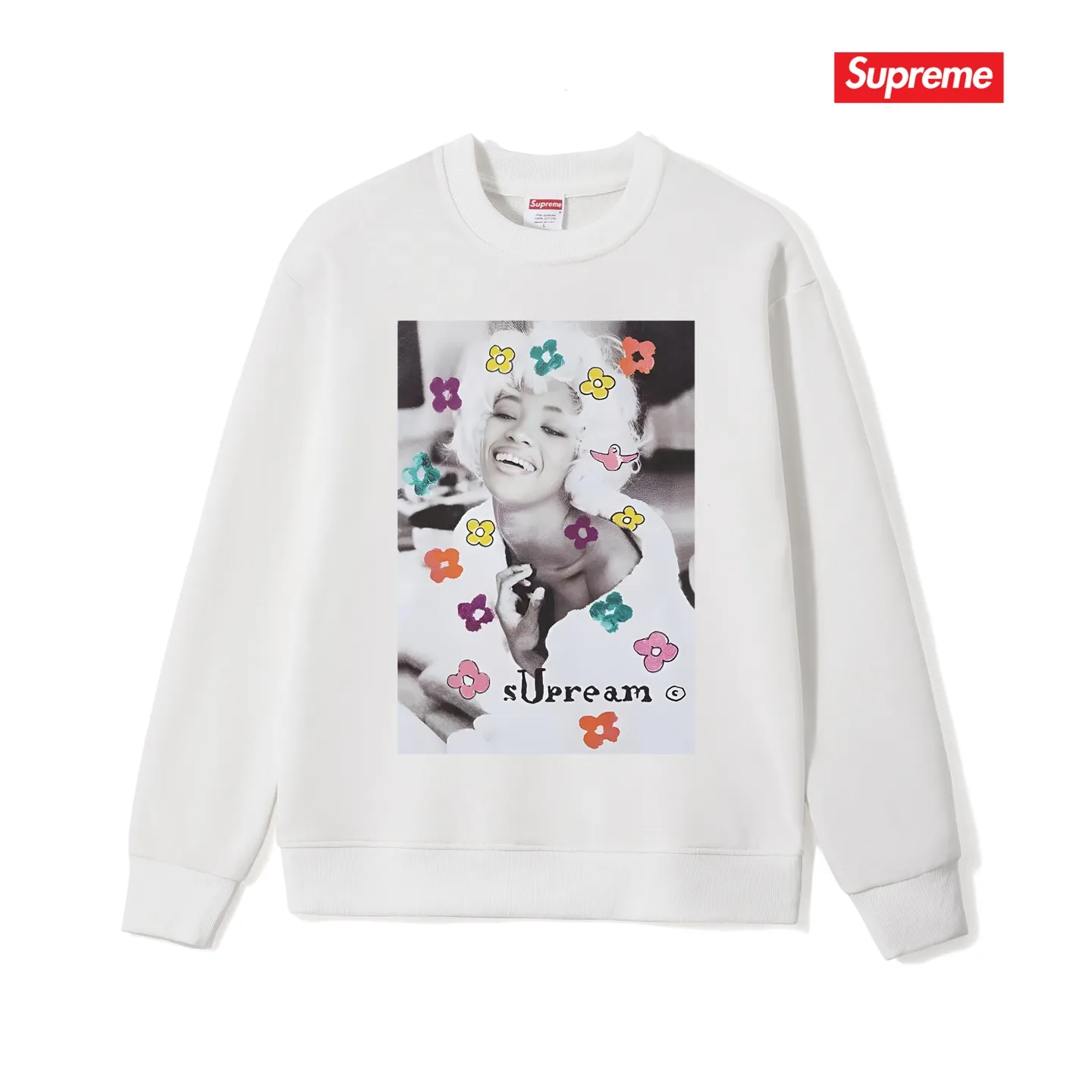 Style No. S1108 #terry p150💰 Velvet 160💰 Supreme Week1Naomi Tee character print round neck sweatshirt Made of 400g large terry (drop shoulder large version) fabric, soft texture and no pilling Imported environmentally friendly printing glue The pattern is bright and three-dimensional Quality💥Same style for men and women The upper body is trendy Color: black white gray Size: S M L XL XXL
