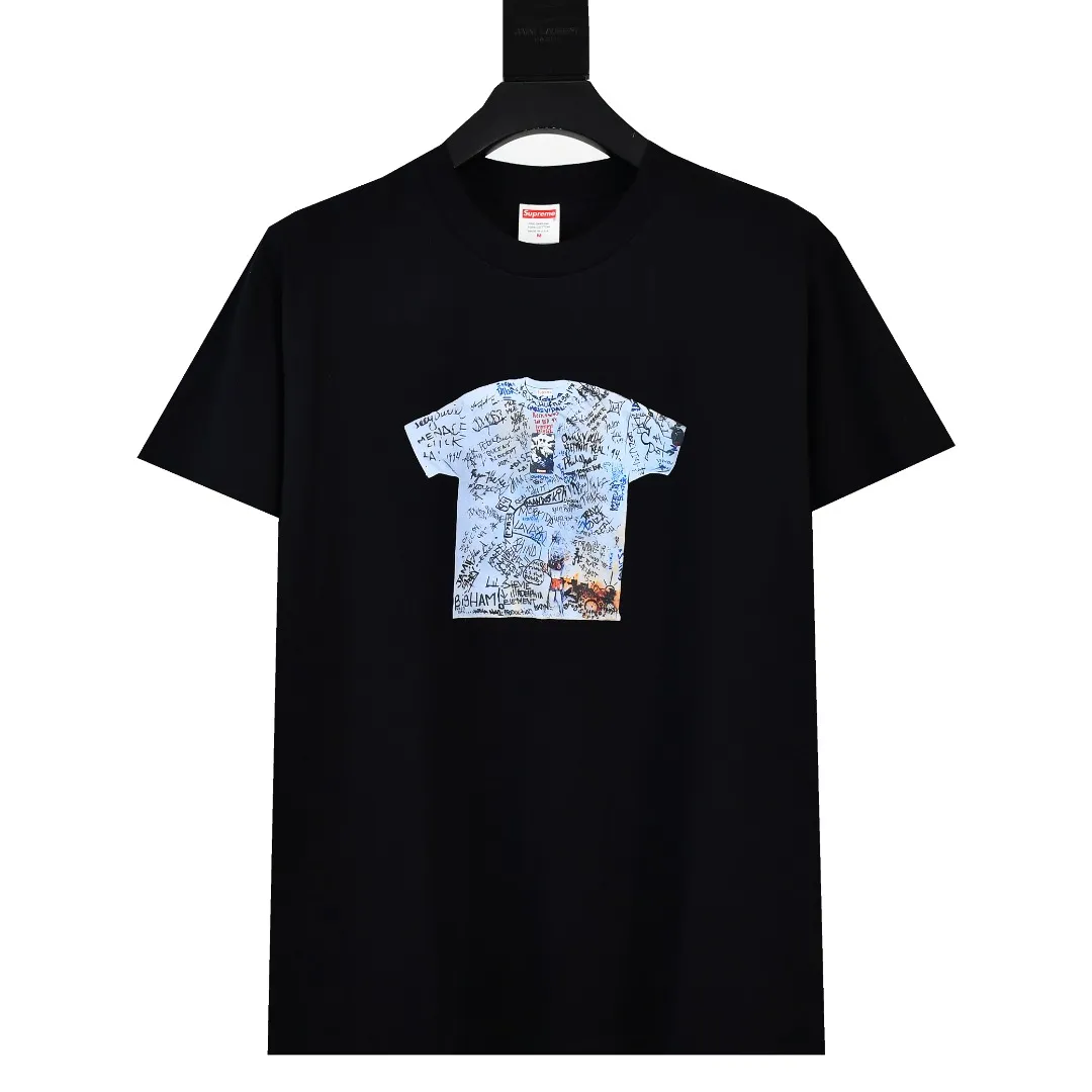 🅿️130 S158 top version Supreme 24ss 30TH First 30th anniversary limited commemorative short-sleeved T-shirt. Refuse to look at pictures to make products. Refuse to compare with wrong versions. Use cylindrical seamless technology (original technology. There are no stitched bones on the side of the clothes. Key points of identification) The fabrics are all custom-woven and dyed, 280g weight, 100% cotton, cylindrical fabric. Cylindrical fabric is a knitted fabric woven with a cylinder loom. The needles are distributed in a cylindrical shape on the fuselage. The gray fabric is a large cylinder, which needs to be opened and shaped before it can be used further. There are no slits on the side of the clothes, so there is no washing label on the side of ordinary short-sleeves. There is only one collar label behind the neck. The printing uses thermosetting ink printing imported from Belgium (different from conventional thermal transfer printing), also known as plastic ink, or self-adhesive ink. Its ingredients are: mainly composed of polyvinyl chloride (PVC) and phthalates. PVC and phthalates, solid color The thermoset ink is composed of a mixture of agents, stabilizers, and thickeners. It is not the digital direct printing advertised on the market. The printing texture of thermoset ink cannot be achieved by digital direct printing. The collar label has a watermark anti-counterfeiting effect, a real anti-counterfeiting layer, a version with a high probability of passing the inspection, and a high probability of passing the original packaging picture. Size：S-XL
