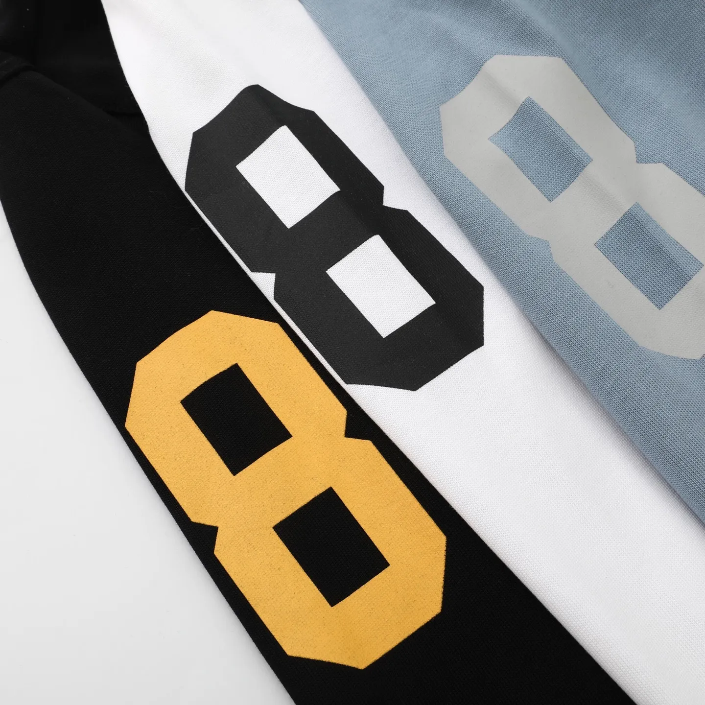 S624💰P230 SUPREME SS25 AFFILIATED L/S FOOTBALL TOP American size 8 Sanskrit font long-sleeved T-shirt Original quality, consistent details, knitted fabric, non-cotton fabric, good feel Color: black white Size: S M L XL (172 120 wear S) S Bust 55 Length 66 Shoulder width 47 Sleeve length 57 M Chest 57 Dress length 68 Shoulder width 48 Sleeve length 58 L Chest 59 Dress length 70 Shoulder width 49 Sleeve length 59 XL Chest 62 Dress length 72 Shoulder width 50 Sleeve length 60