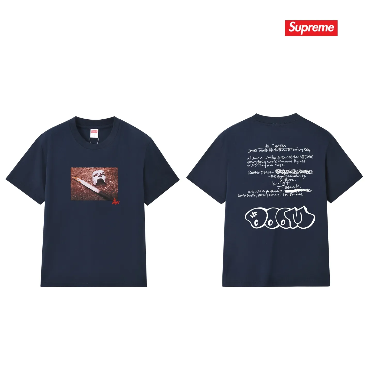 S207 P110💰 SupxMFDOOM FW23 mask with handwritten letters printed on the back, pure cotton round neck short-sleeved, same style for men and women. Loose fit. Made of 260g combed cotton double yarn. All three standards are complete from fabrics to accessories. ZP. Imported Matsui company slurry printing will never crack. The whole piece adopts three-needle five-thread technology. The neckline-shoulder seam-sleeve seam is double-lined, which looks more three-dimensional and textured. The same process as the original version, classic version. Feel free to compare zp. The whole piece adopts three-needle five-thread craftsmanship (neckline-shoulder seam-sleeve seam double thread, which looks more three-dimensional and textured). It has the same craftsmanship as the original original, classic version. Color: black, white, light gray, pink, navy. Size: S M L XL XXL