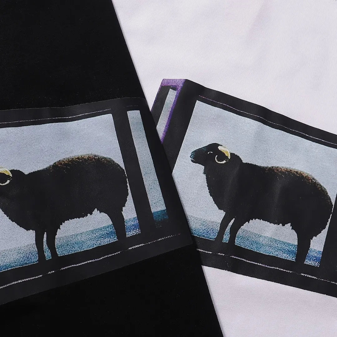 P136 Supreme black goat short sleeve black white size shoulder width chest length S 52 56 70 M 54 58 72 L 56 60 74 XL 58 62 76