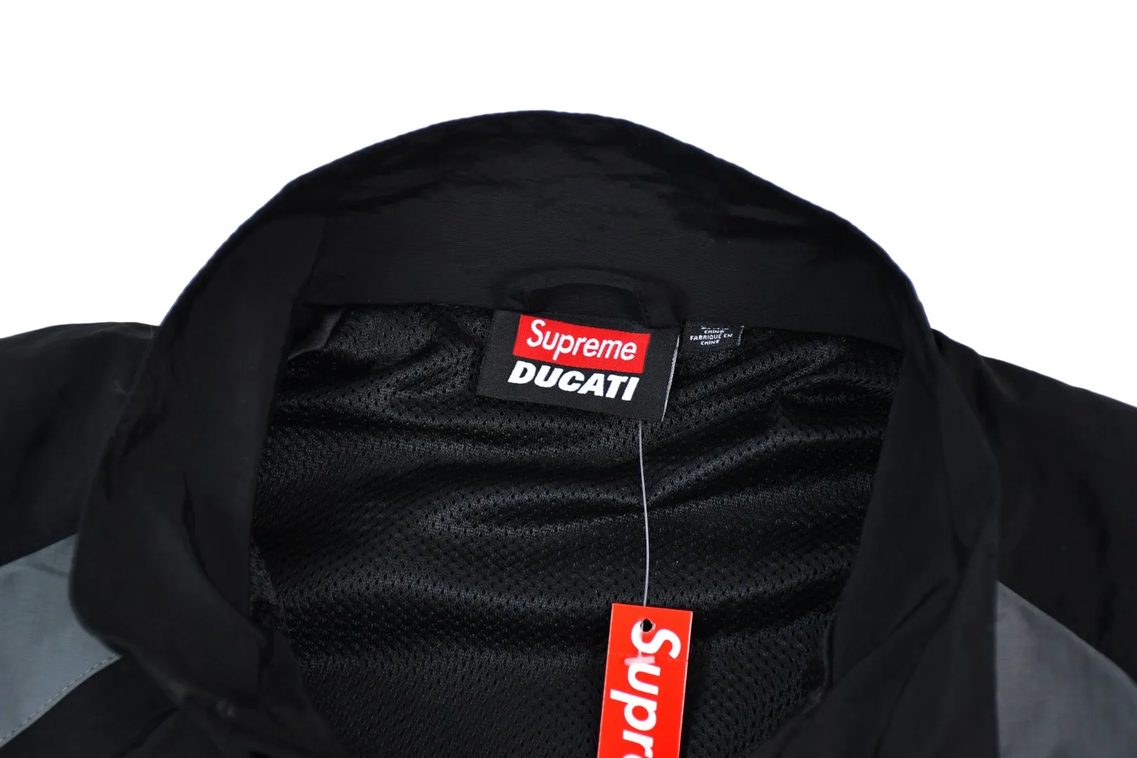 🅿️640 S251 Supreme 24ss Ducati Ducati co-branded Track Jacket racing uniform school uniform jacket - Color: Black White - Size: S M L XL Customized full set of accessories/YKK metal zipper/Customized hardware/Three standards