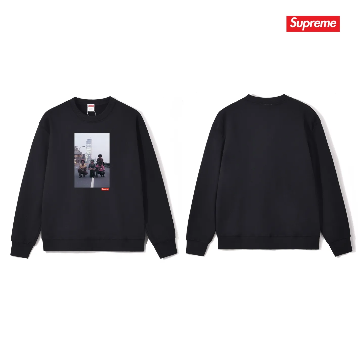 Style No. S1015 #terry p150💰 Velvet 160💰 Supreme Week 18 Augustus Pablo Tee reggae band character print round neck sweatshirt Made of 400g large terry (drop shoulder large version) fabric, soft texture and no pilling Imported environmentally friendly printing glue The pattern is bright and three-dimensional Quality 💥Same style for men and women The upper body is fashionable Color: black white gray Size: S M L XL XXL