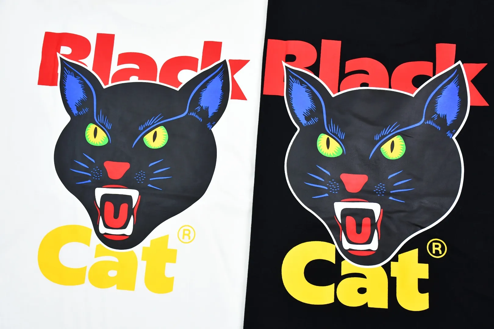 S382💰p150 Top version Supreme 24ss BLACK CAT black cat print short-sleeved T-shirt. Refuse to look at pictures to make products. Refuse to compare wrong versions. Use cylindrical seamless process (original process. There are no stitched bones on the side of the clothes. Key points of identification) The fabrics are all custom-woven and dyed, 280g weight, 100% cotton, cylindrical fabric. Cylindrical fabric is a knitted fabric woven with a cylinder loom. The needles are distributed in a cylindrical shape on the fuselage. The gray fabric is a large cylinder, which needs to be opened and shaped before it can be used further. There are no slits on the side of the clothes, so there is no washing label on the side of ordinary short-sleeves. There is only one collar label behind the neck. The printing uses thermosetting ink printing imported from Belgium (different from conventional heat transfer printing), also known as plastic ink, or self-adhesive ink. Its ingredients are: mainly composed of polyvinyl chloride (PVC) and phthalates. PVC and phthalates, solid color The thermosetting ink is composed of a mixture of agents, stabilizers, and thickeners. It is not the digital direct printing marketed on the market. The printing texture of thermosetting ink cannot be achieved by digital direct printing. The collar label has a watermark anti-counterfeiting effect, a real anti-counterfeiting layer, a version with a high probability of passing the inspection, and the original packaging picture has a high probability of passing the test. Size：S-XL