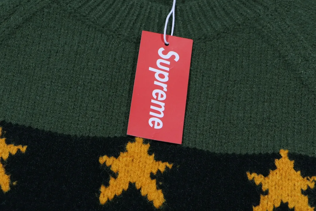 P300 Sup supreme chest striped five-pointed star jacquard crew neck sweater Color: black blue green Size: S M L XL XXL