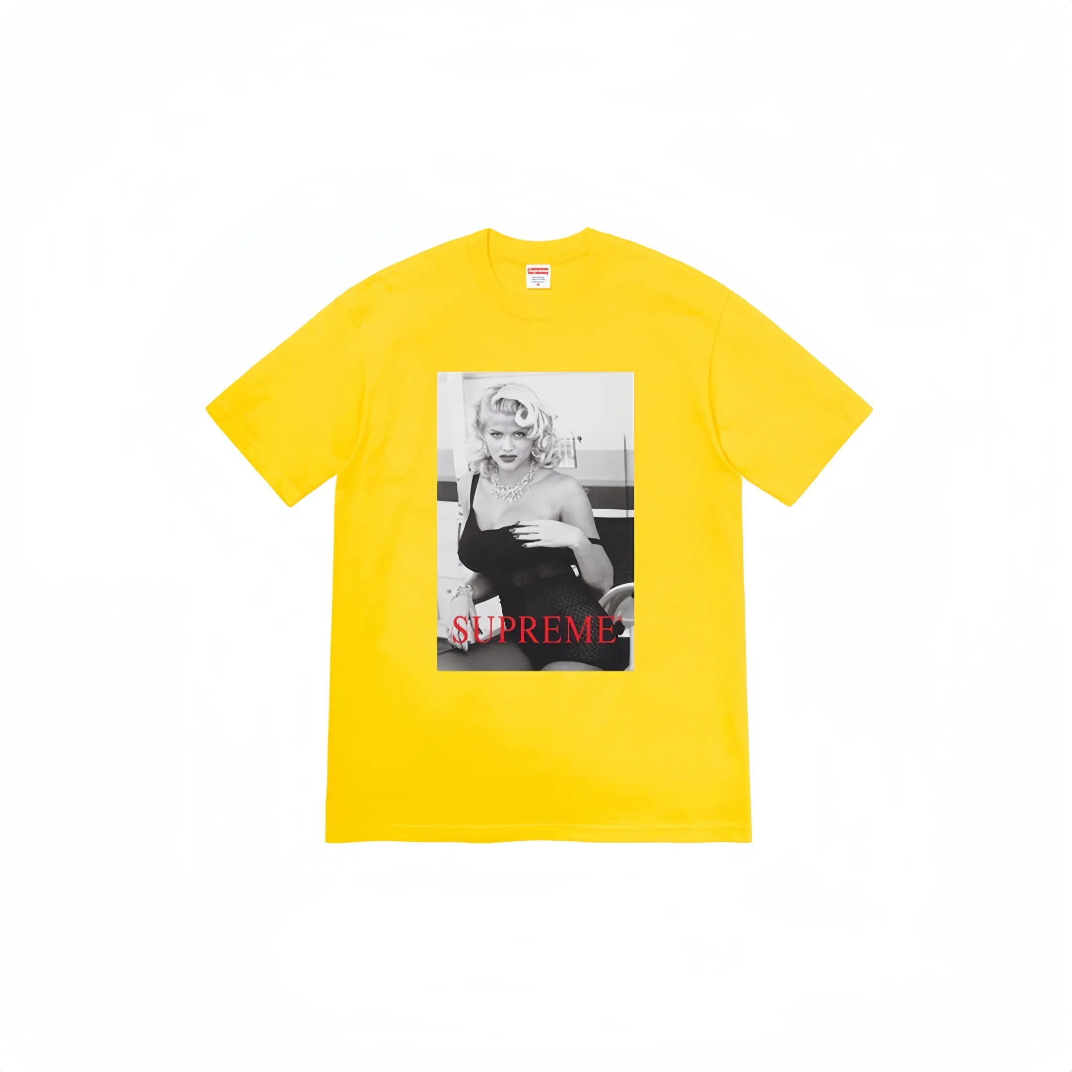 #S48 P110💰 Supreme Nike co-branded series Week 8 Anna Nicole Smith Tee Anna Nicole Smith graphic printed short-sleeved T-shirt is made of 260 grams of combed cotton double yarn. From fabrics to accessories, all three standards are complete and ZP is imported. Matsui company’s slurry printing will never crack. The whole piece is made of three-needle five-thread technology. The neckline-shoulder seam-sleeve seam is double-lined, which looks more three-dimensional and textured) and the original version has the same craftsmanship and classic version. Feel free to compare zp. The whole piece adopts three-needle five-thread craftsmanship (neckline-shoulder seam-sleeve seam double thread, which looks more three-dimensional and textured). It has the same craftsmanship as the original original, classic version. Color: Beige, Pink, Yellow, Red, Black. Size: S M L XL XXL.