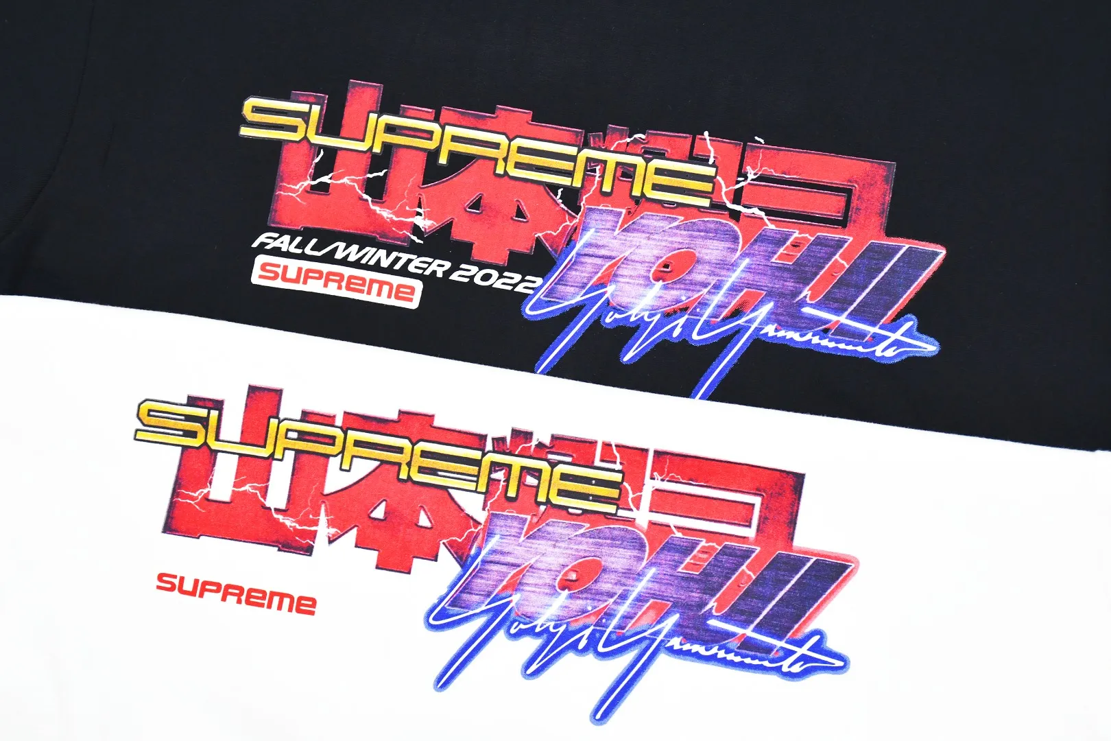 🅿️130 S106 Supreme 22FW Yohji Yamamoto Tekken Tee Yamamoto Yohji co-branded short-sleeved T-shirt. Refuse to look at pictures to make goods. Refuse to compare wrong versions. Use cylindrical seamless technology (original technology, there are no stitched bones on the side of the clothes, key points of identification) The fabrics are all custom-woven and dyed, 280g weight, 100% cotton, cylindrical fabric. Cylindrical fabric is a knitted fabric woven with a cylinder loom. The needles are distributed in a cylindrical shape on the fuselage. The gray fabric is a large cylinder, which needs to be opened and shaped before it can be used further. There are no slits on the side of the clothes, so there is no washing label on the side of ordinary short-sleeves. There is only one collar label behind the neck. The printing uses thermosetting ink printing imported from Belgium, also known as plastic ink, or self-adhesive ink. Its ingredients are: mainly composed of polyvinyl chloride (PVC) and phthalates, including PVC and phthalates, color fixing agents, and stabilizers. The thermosetting ink is composed of a mixture of agents and thickeners, which is not the digital direct printing advertised on the market. The printing texture of thermosetting ink is unachievable by digital direct printing. The collar label has a watermark anti-counterfeiting effect, a real anti-counterfeiting layer, a version with a high probability of passing the inspection, and the original packaging picture has a high probability of passing the test. Size：S-XL