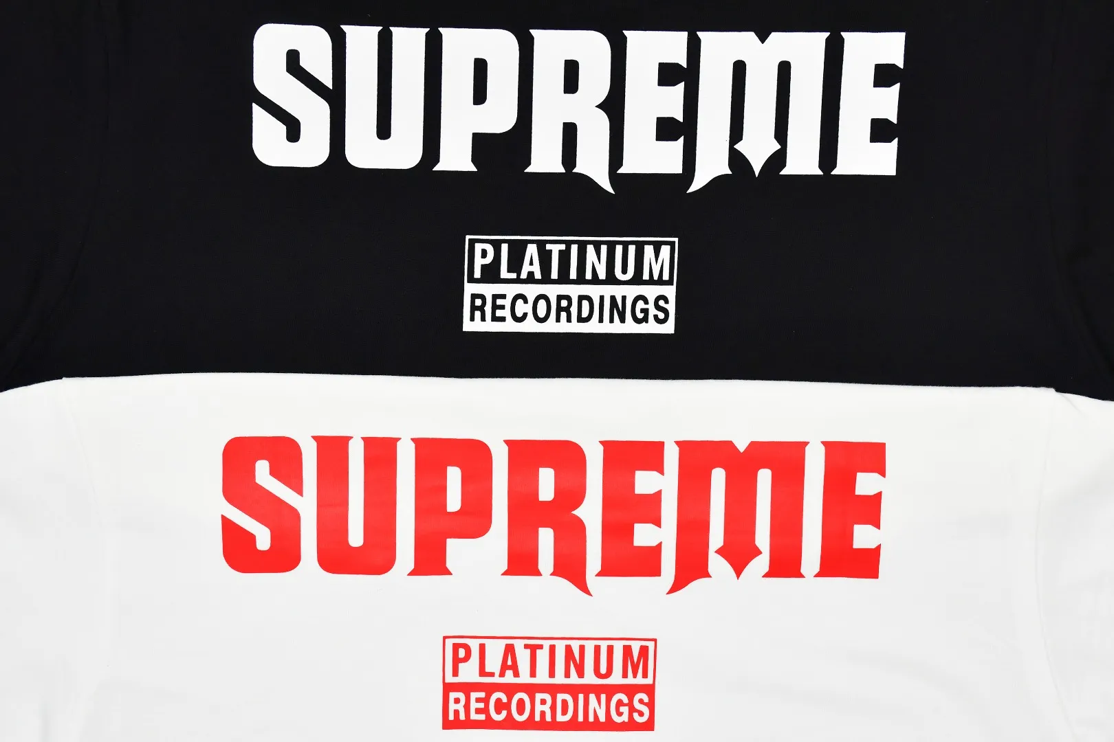 🅿️126 S67 top version Supreme 22SS Still Talking Tee logo printed short-sleeved T-shirt with lettering on the back. For those of us who focus on top-level Sup products, this short-sleeved one is naturally available. It adopts cylindrical seamless technology (original technology, there are no stitched bones on the side of the clothes, the key point of identification) The fabrics are all custom-woven and dyed, 280g weight, 100% cotton, cylindrical fabric. Cylindrical fabric is a knitted fabric woven with a cylinder loom. The needles are distributed in a cylindrical shape on the fuselage. The gray fabric is a large cylinder, which needs to be opened and shaped before further use. There is no slit on the side of the clothes, so there is no washing label on the side of ordinary short-sleeves. There is only one collar label behind the neck. The printing is printed with thermosetting ink, also known as plastic. Ink, or self-adhesive ink, contains ingredients: mainly composed of polyvinyl chloride (PVC) and phthalates. PVC and phthalates, fixing agents, stabilizers, and thickeners are mixed to form a thermal ink. Solid ink is not the digital direct printing advertised on the market. The printing texture of thermoset ink is something that digital direct printing cannot achieve. The collar label has a watermark anti-counterfeiting effect, a real anti-counterfeiting layer, a probability of passing the version, and a high probability of passing the original packaging picture. Size：S-XL