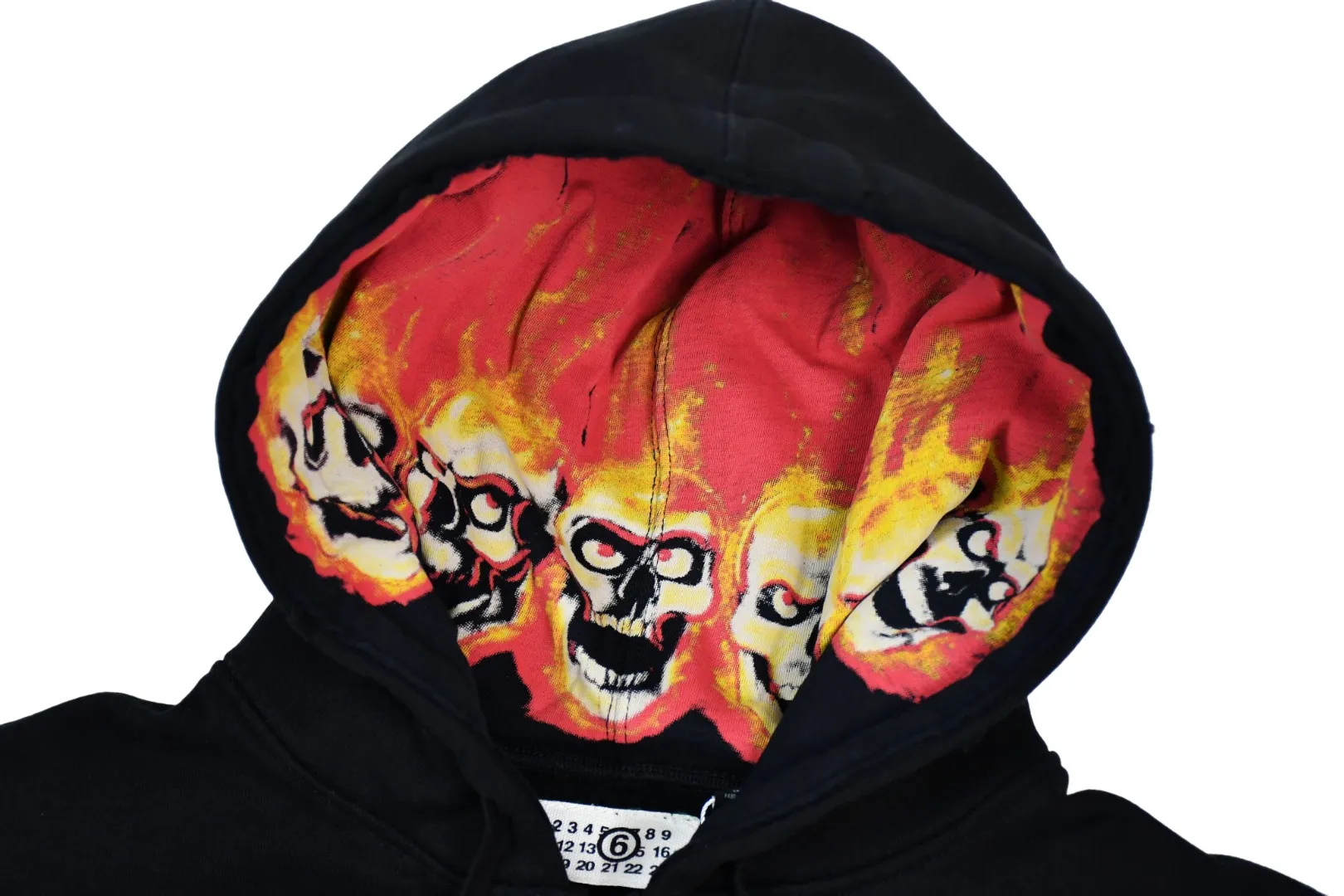 🅿️520 S262 top version Supreme 24ss MM6 Margiela joint skull and will-o'-the-wisp zipper hoodie ZP test custom weaving and dyeing pure cotton 460G fleece main fabric garment destruction treatment Printing uses thermoset ink printing, also known as plastic ink, or self-adhesive ink. Its ingredients are: mainly composed of polyvinyl chloride (PVC) and phthalates. PVC and phthalates, color fixing agents, stabilizers, and thickeners are mixed to form thermoset ink. It is not the digital direct printing advertised on the market. The printing texture of thermoset ink is unachievable by digital direct printing. Customized ZP co-branding YKK zipper/main label/wash label/tag/packaging bag (equipped with extra-large thickened handbag) There is a probability of passing the inspection version, and the original packaging picture has a high probability of passing Size: S-XL