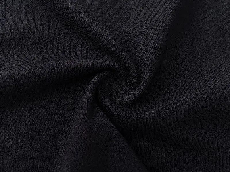 #S63 P110💰 Balenciaga co-branded supreme printed short-sleeves, loose fit, made of 260g combed cotton double yarn, all three standards from fabrics to accessories are in compliance with ZP. Imported Matsui company slurry printing will never crack. The whole piece is made of three-needle five-thread technology. The neckline-shoulder seam-sleeve seam is double-lined, which looks more three-dimensional and textured.) It has the same craftsmanship as the original version, and has a classic version. Feel free to compare zp. The whole piece is made using three-needle five-thread craftsmanship. The neckline-shoulder seam-sleeve seam is double-threaded, which looks more three-dimensional and textured.) It has the same craftsmanship as the original original, classic version. Color: black and white. Size: S M L XL XXL.