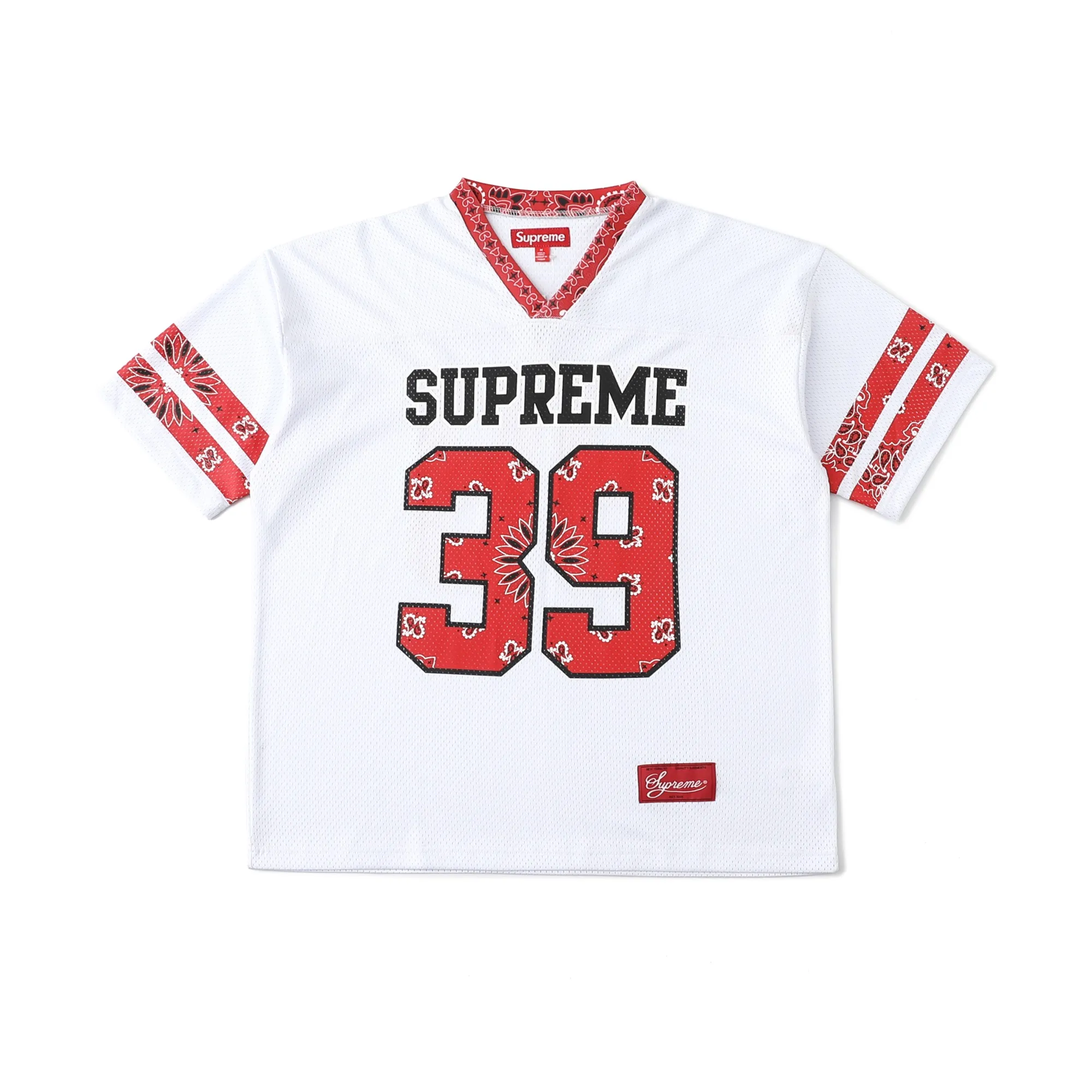 🅿️210 S296 Supreme SS25 WEEK14 Bandana Football Jersey logo Cashew flower element printed mesh American trendy football jersey, same style for men and women. Customized 250g mesh fabric. Imported glue printing. Multiple debugging. The color is correct. The pigment will not be printed into the mesh. The quality details are consistent with YB. The accessories are complete. A must-have for fashionistas. Color: black white (175 145 try on M) Size: S M L XL Bust Length Shoulder Width Sleeve Length S: 120 72 59 23 M: 124 74 60 24 L: 128 76 61 25 XL: 132 78 62 25.5