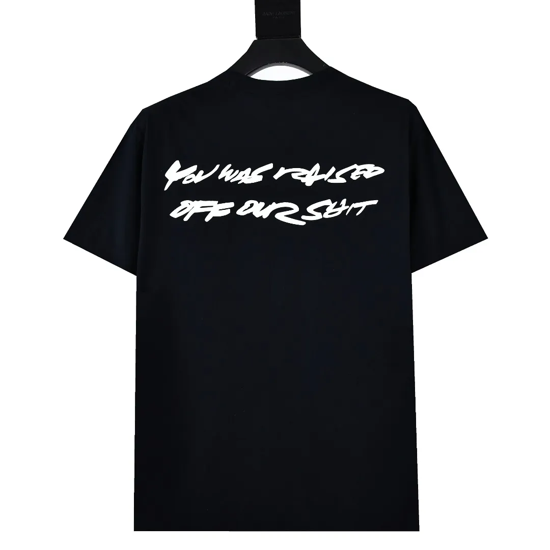🅿️120 S139 Supreme 24ss Futura future slogan Box Logo short-sleeved T-shirt. Refuse to make products based on pictures. Refuse to compare with wrong versions. Use cylindrical seamless technology (original technology. There are no stitched bones on the side of the clothes. Key points of identification) The fabrics are all custom-woven and dyed, 280g weight, 100% cotton, cylindrical fabric. Cylindrical fabric is a knitted fabric woven with a cylinder loom. The needles are distributed in a cylindrical shape on the fuselage. The gray fabric is a large cylinder, which needs to be opened and shaped before it can be used further. There are no slits on the side of the clothes, so there is no washing label on the side of ordinary short-sleeves. There is only one collar label behind the neck. The printing uses thermosetting ink printing imported from Belgium (different from conventional thermal transfer printing), also known as plastic ink, or self-adhesive ink. Its ingredients are: mainly composed of polyvinyl chloride (PVC) and phthalates. PVC and phthalates, solid color The thermoset ink is composed of a mixture of agents, stabilizers, and thickeners. It is not the digital direct printing advertised on the market. The printing texture of thermoset ink cannot be achieved by digital direct printing. The collar label has a watermark anti-counterfeiting effect, a real anti-counterfeiting layer, a version with a high probability of passing the inspection, and a high probability of passing the original packaging picture. Size：S-XL