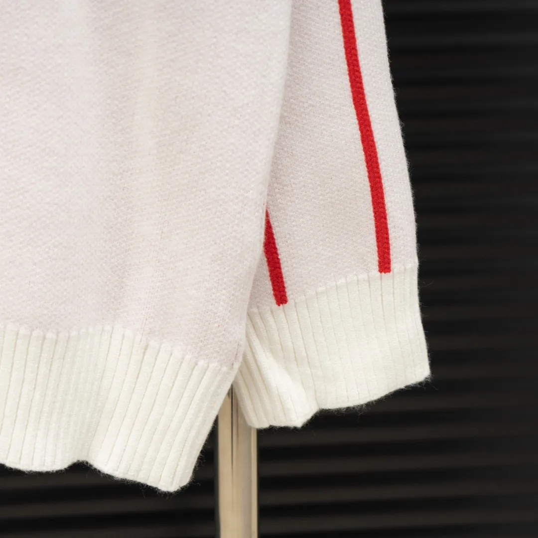 P300 Style: SUPREME unicorn arm knitted long-sleeved sweater Size: S-XXL Fabric: Wool blend Accessories: Full set of customized original accessories No gender distinction, same style for men and women