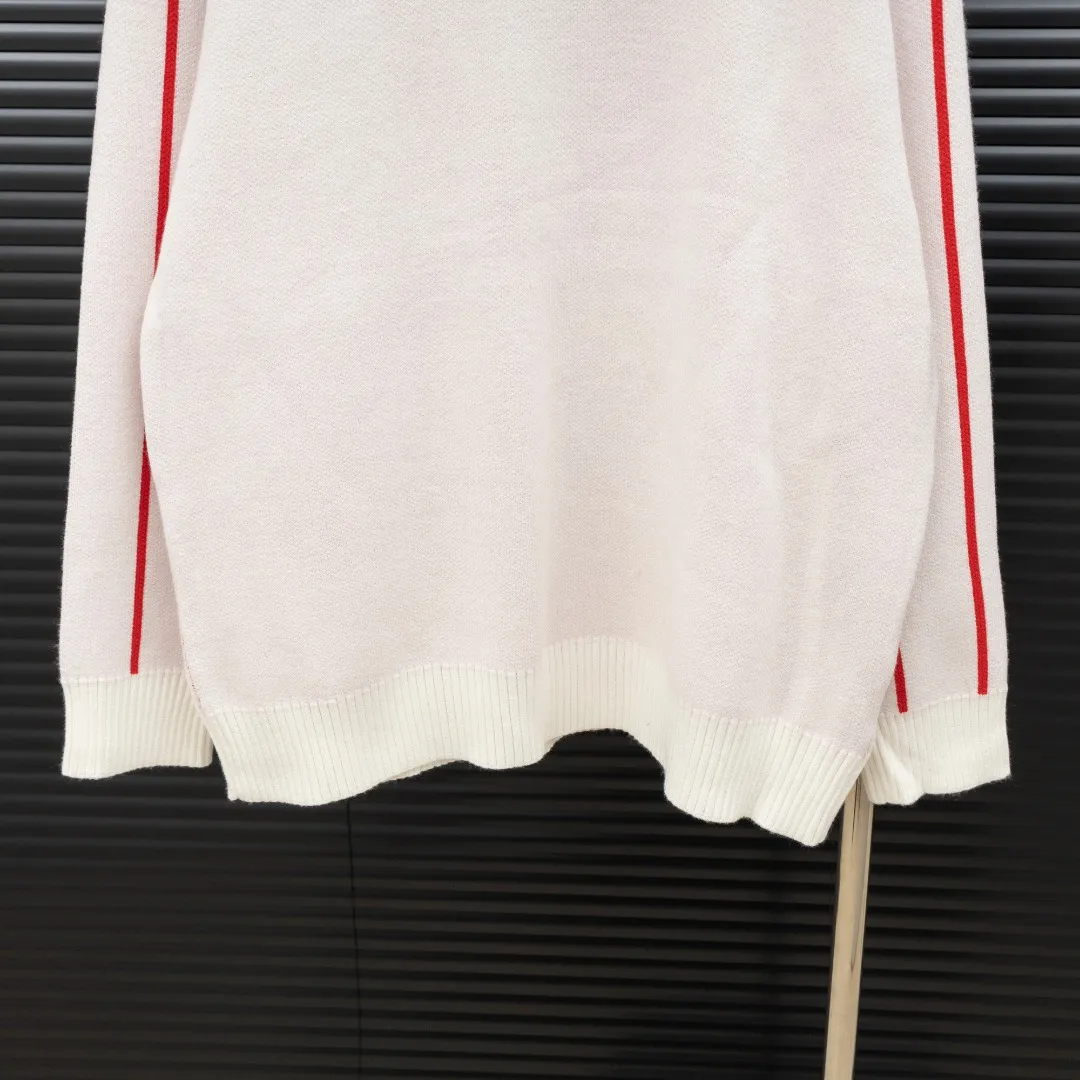 P300 Style: SUPREME unicorn arm knitted long-sleeved sweater Size: S-XXL Fabric: Wool blend Accessories: Full set of customized original accessories No gender distinction, same style for men and women