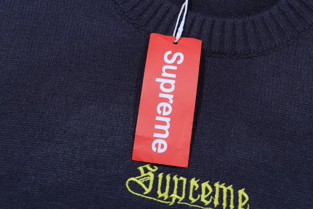 P300 Supreme new embroidered letter logo round neck wool knitted sweater Color: White Black Blue Pink Size: S M L XL XXL