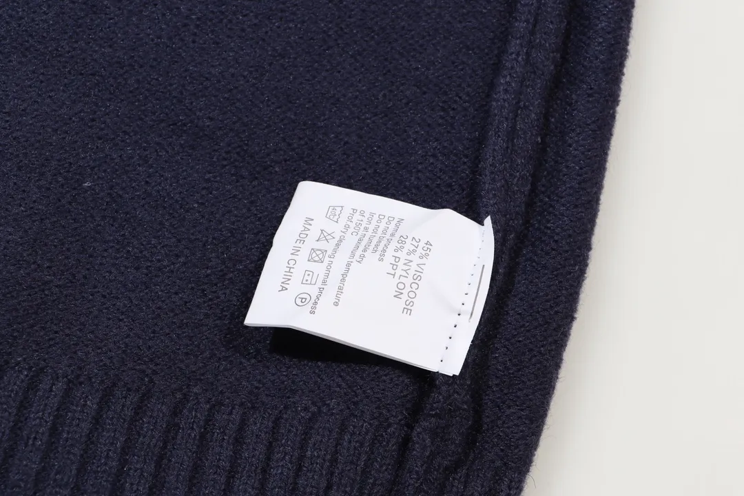 P300 Supreme new embroidered letter logo round neck wool knitted sweater Color: White Black Blue Pink Size: S M L XL XXL