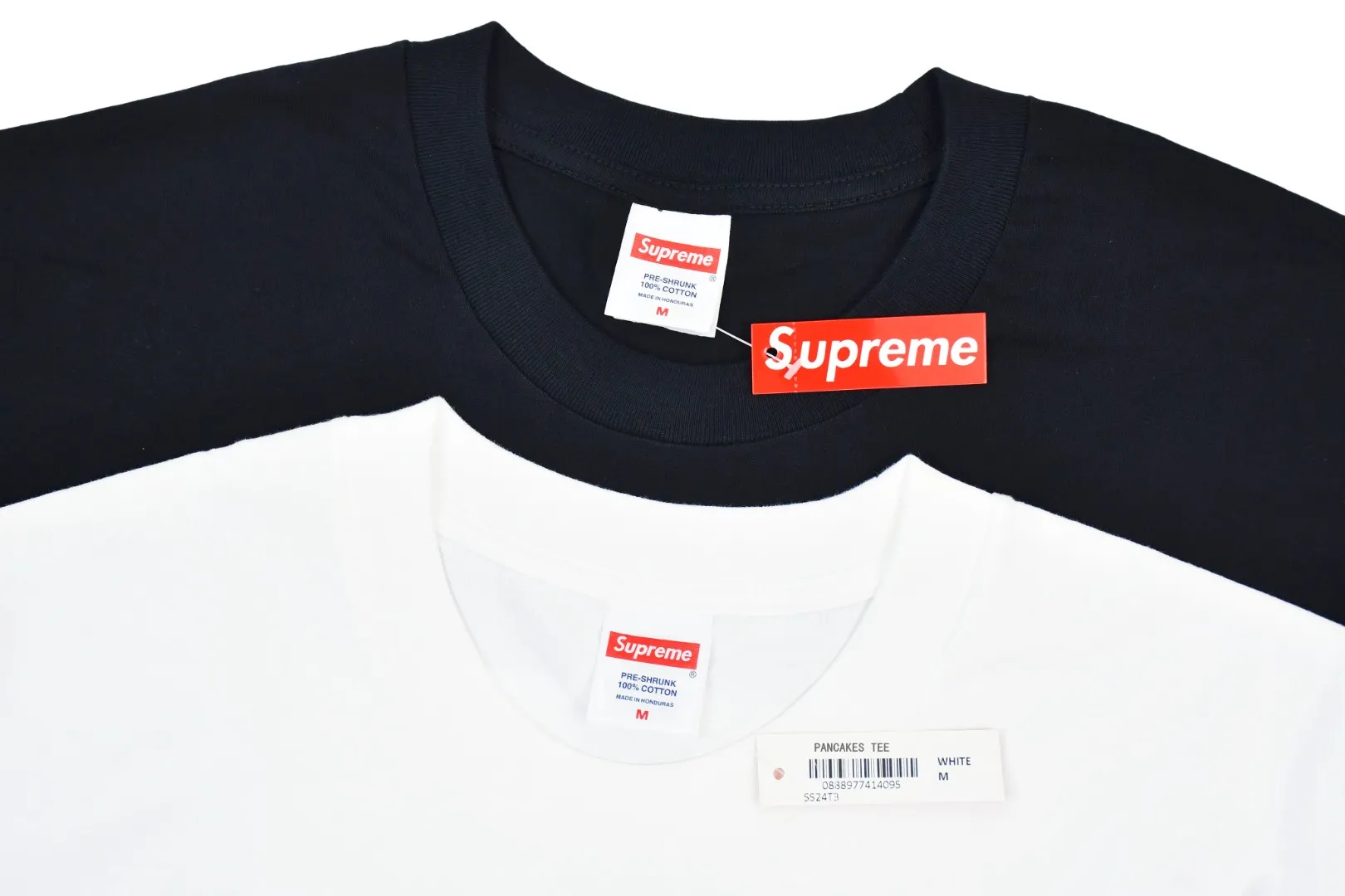 S424💰P136 Top version Supreme 25ss Pancakes Tee Pancake Muffin Logo Short-sleeved T-shirt Refuse to look at pictures to make products. Refuse to compare wrong versions. Use cylinder seamless technology (original technology, there are no stitched bones on the side of the clothes, key points of identification) The fabrics are all custom-woven and dyed, 280g weight, 100% cotton, cylindrical fabric. Cylindrical fabric is a knitted fabric woven with a cylinder loom. The needles are distributed in a cylindrical shape on the fuselage. The gray fabric is a large cylinder, which needs to be opened and shaped before it can be used further. There are no slits on the side of the clothes, so there is no washing label on the side of ordinary short-sleeves. There is only one collar label behind the neck. The printing uses heat-setting ink printing imported from Belgium (different from conventional heat transfer printing on the market), also known as plastic ink, or self-adhesive ink. Its ingredients: mainly composed of polyvinyl chloride (PVC) and phthalates, including PVC, phthalates, and color fixing agents. , stabilizer, and thickener are mixed to form thermoset ink, which is not the digital direct printing marketed on the market. The printing texture of thermoset ink cannot be achieved by digital direct printing. The new triple collar label has a watermark anti-counterfeiting effect, real anti-counterfeiting layer, and has a high probability of passing the approved version. The original packaging picture has a high probability of passing Size：S-XL