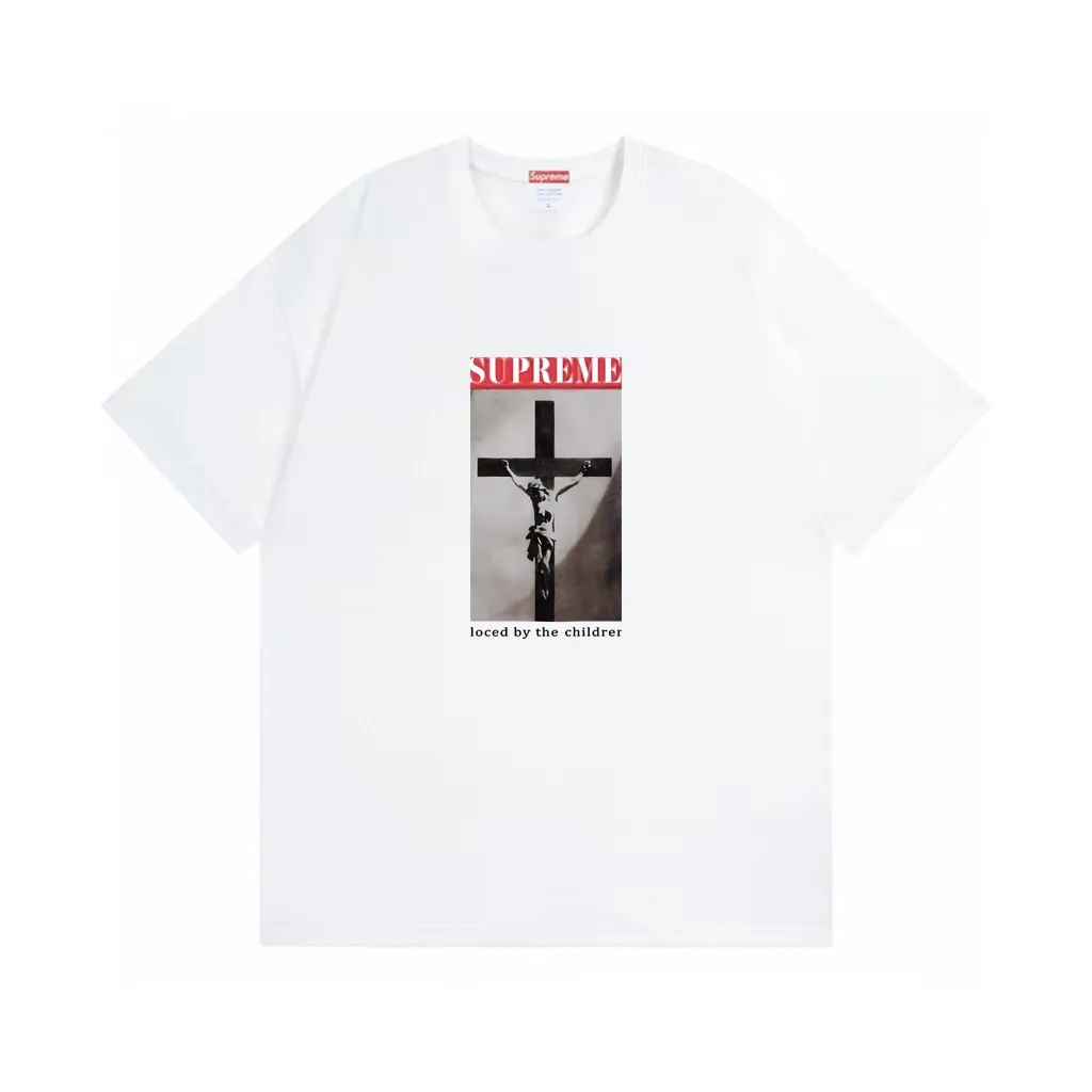 #S98 p110💰 Supreme SS20 Week 1 Loved By The Children Tee pattern, loose fit, made of 260 grams of combed cotton double yarn, all three standards from fabrics to accessories, ZP, imported Matsui company slurry printing will never crack, the whole piece adopts three-needle five-thread technology (neckline-shoulder seam-sleeve seam double line, looks more three-dimensional and textured) and the original version of the same craftsmanship, classic version Feel free to compare zp. The whole piece adopts three-needle five-thread craftsmanship (neckline-shoulder seam-sleeve seam double thread, which looks more three-dimensional and textured). It has the same craftsmanship as the genuine original, classic version. Color: white, black, light blue, red, apricot, gray, pink. Size: S M L XL XXL