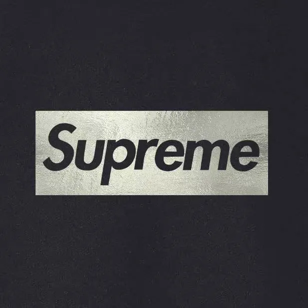Style number S1157 #terry p150💰 plus velvet 160💰 25-year new Sup Chicago store opening limited solid color round neck sweatshirt Made of 400 grams of large terry (drop shoulder large version) fabric, soft texture and no pilling Imported environmentally friendly printing glue The pattern is bright and three-dimensional Quality 💥Same style for men and women The upper body is trendy Color: black white gray Size: S M L XL XXL