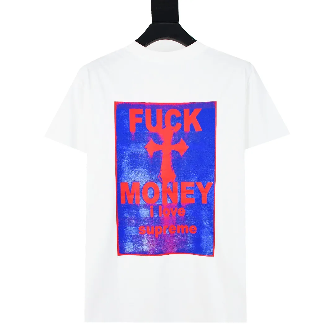 S416💰P150 The top version of Supreme 24FW Money cross-printed short-sleeved T-shirt. Refuse to look at pictures to make goods. Refuse to compare wrong versions. Use cylindrical seamless technology (original technology. There are no stitched bones on the side of the clothes. Key points of identification) The fabrics are all custom-woven and dyed, 280g weight, 100% cotton, cylindrical fabric. Cylindrical fabric is a knitted fabric woven with a cylinder loom. The needles are distributed in a cylindrical shape on the fuselage. The gray fabric is a large cylinder, which needs to be opened and shaped before it can be used further. There are no slits on the side of the clothes, so there is no washing label on the side of ordinary short-sleeves. There is only one collar label behind the neck. The printing uses thermosetting ink printing imported from Belgium (different from conventional thermal transfer printing), also known as plastic ink, or self-adhesive ink. Its ingredients are: mainly composed of polyvinyl chloride (PVC) and phthalates, including PVC and phthalates, fixing agents, Stabilizers and thickeners are mixed to form thermosetting ink, which is not the digital direct printing marketed on the market. The printing texture of thermosetting ink is unachievable by digital direct printing. The new triple collar label has a watermark anti-counterfeiting effect, a real anti-counterfeiting layer, a version with a high probability of passing the inspection, and the original packaging picture has a high probability of passing the test. Size：S-XL