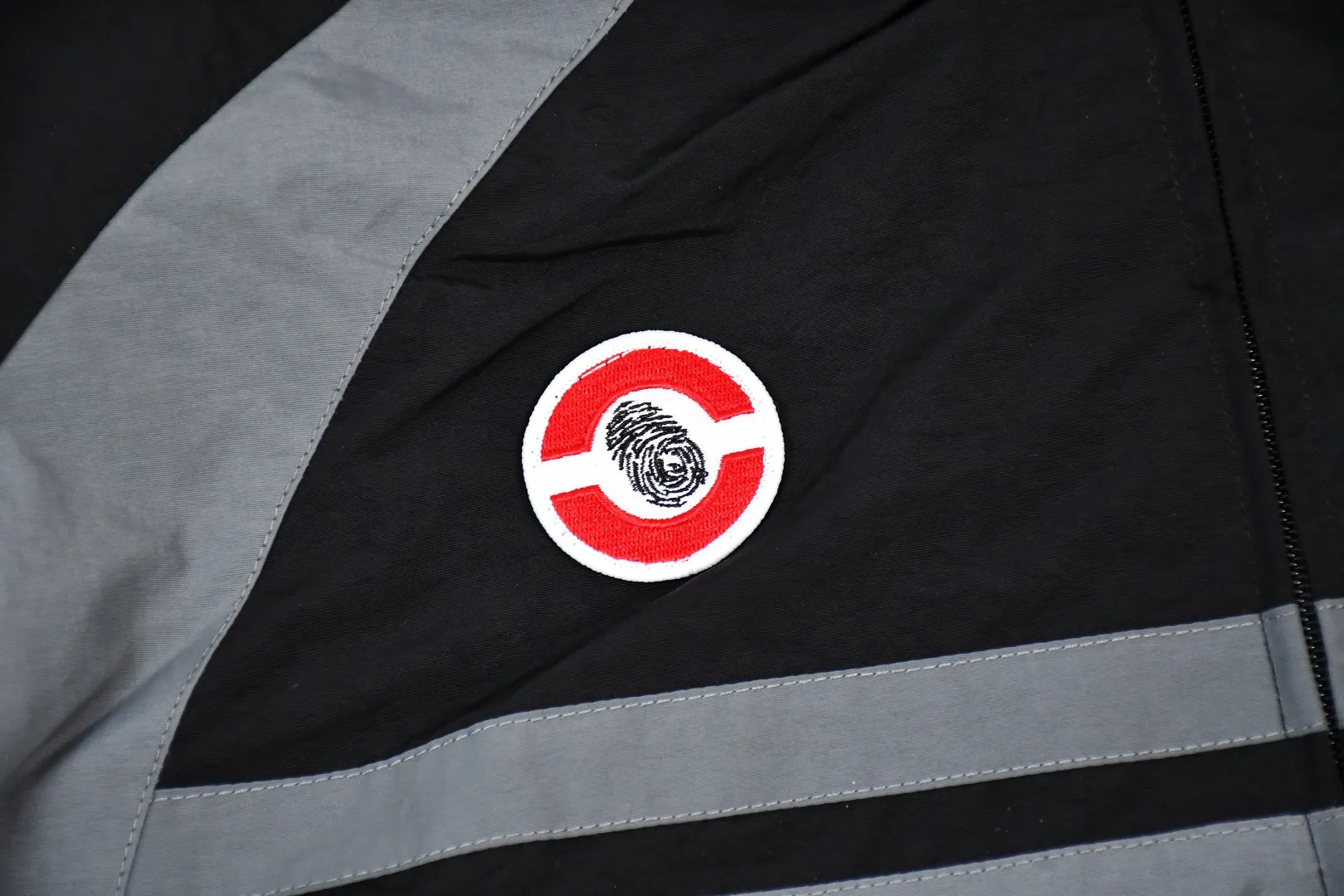 S552💰p570 Supreme 24ss Ducati Ducati co-branded Track Jacket racing uniform school uniform jacket - Color: Black White - Size: S M L XL Customized full set of accessories/YKK metal zipper/Customized hardware/Three standards