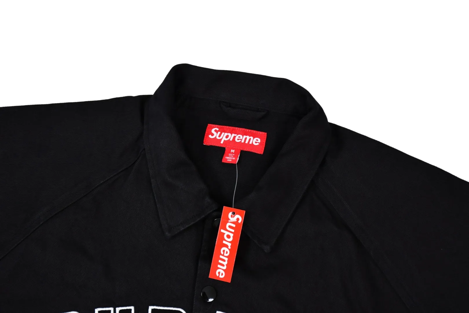 🅿️380 S266 top version Supreme 24ss CRACKED COACHES JACKET micro-label embroidered letter jacket. Fabric: ZP test, custom weaving and dyeing, pure cotton 600G pure cotton main fabric. Technology: large area of embroidery letters on the front. Imported Behringer embroidery machine operation, exquisite and perfect presentation. Customized ZP main logo/washing water label/tag/packaging bag (equipped with extra large thickened handbag) Color: black sapphire blue Size: S~XL