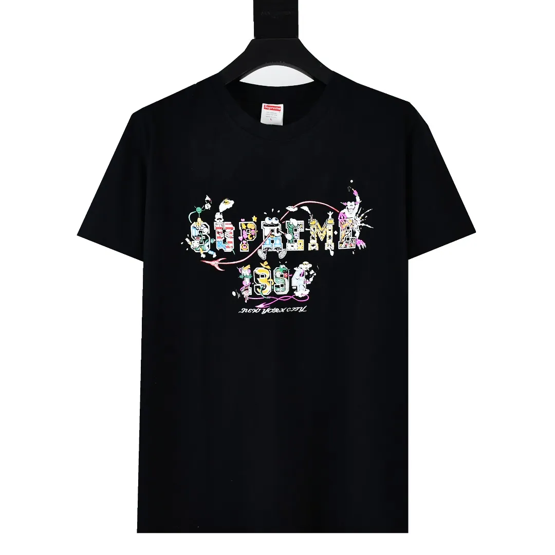 S390💰p140 Top version Supreme 24ss VARSITY Cartoon logo letter printing Short-sleeved T-shirt Refuse to look at pictures to make goods Refuse to compare with wrong versions Adopt cylindrical seamless technology (original technology There is no stitching bone on the side of the clothes Key points of identification) The fabrics are all custom-woven and dyed, 280g weight, 100% cotton, cylindrical fabric. Cylindrical fabric is a knitted fabric woven with a cylinder loom. The needles are distributed in a cylindrical shape on the fuselage. The gray fabric is a large cylinder, which needs to be opened and shaped before it can be used further. There are no slits on the side of the clothes, so there is no washing label on the side of ordinary short-sleeves. There is only one collar label behind the neck. The printing uses thermosetting ink printing imported from Belgium (different from conventional heat transfer printing), also known as plastic ink, or self-adhesive ink. Its ingredients are: mainly composed of polyvinyl chloride (PVC) and phthalates. PVC and phthalates, solid color The thermosetting ink is composed of a mixture of agents, stabilizers, and thickeners. It is not the digital direct printing marketed on the market. The printing texture of thermosetting ink cannot be achieved by digital direct printing. The collar label has a watermark anti-counterfeiting effect, a real anti-counterfeiting layer, a version with a high probability of passing the inspection, and the original packaging picture has a high probability of passing the test. Size：S-XL