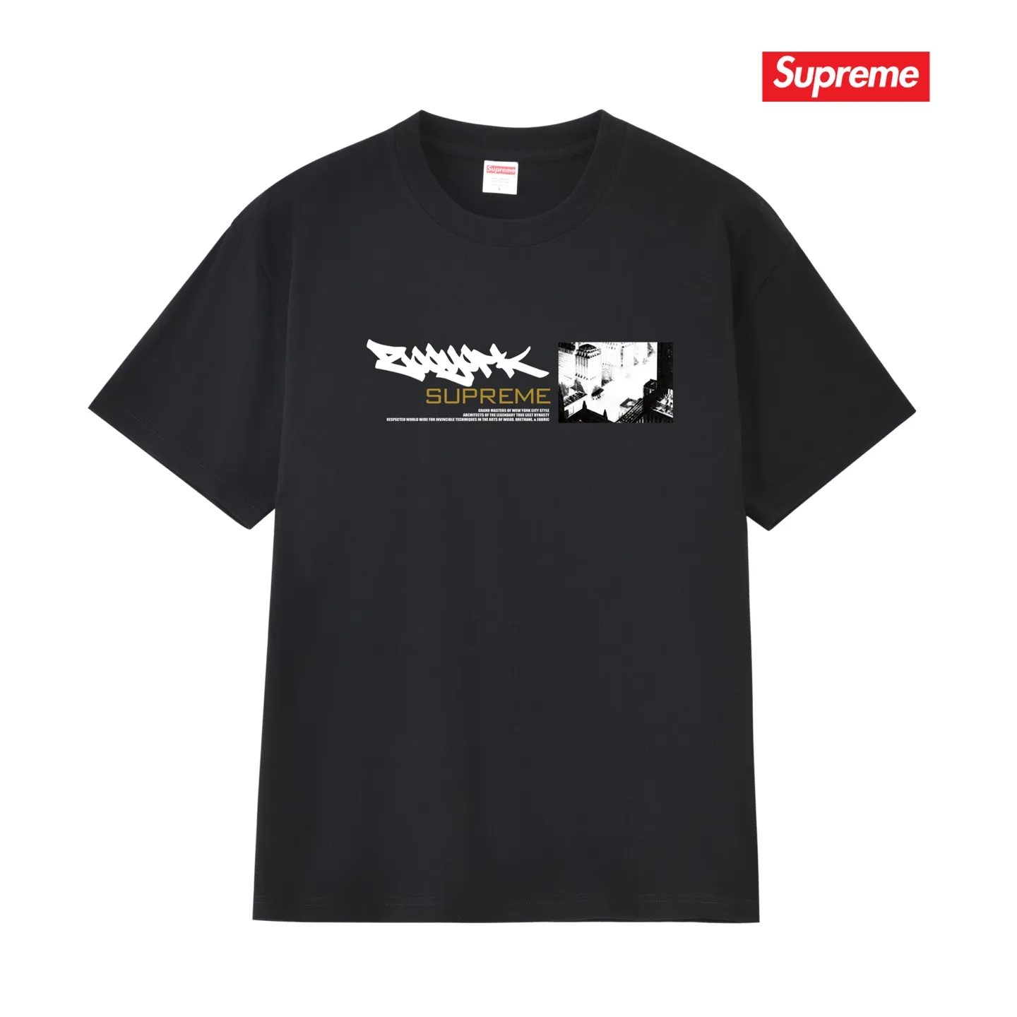 S234 P110💰 Supreme Zoo York joint model SS25 WEEK17 Dynasty Tee versatile short-sleeved T-shirt with printed pattern on the chest. Same style for men and women. Loose fit. Made of 260g combed cotton double yarn. From fabrics to accessories, all three standards are complete and follow ZP. Imported Matsui company slurry printing will never crack. The whole piece is made with a three-needle five-thread process. The neckline-shoulder seam-sleeve seam is double-lined, and it looks more three-dimensional and textured. The process is the same as the authentic original version. The classic version. Feel free to compare zp. The whole piece is made of a three-needle five-thread process. The neckline-shoulder seam-sleeve seam is double-threaded, which looks more three-dimensional and textured. The process is the same as the authentic original version. The classic version. Color: Black White Light Gray Pink Navy Size: S M L XL XXL