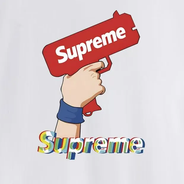 S257 P110💰 Supreme summer trendy brand pistol gesture printed short-sleeved men's and women's couple wear same style pure cotton round neck casual half-sleeved T-shirt. Loose fit. Made of 260g combed cotton double yarn. All three standards are complete from fabric to accessories. ZP. Imported Matsui company's slurry printing will never crack. The whole thing adopts three-needle five-thread process. The neckline-shoulder seam-sleeve seam is double-lined, which looks more three-dimensional and textured. The same process as the original version, classic version. Feel free to compare zp. The whole piece adopts three-needle five-thread craftsmanship (neckline-shoulder seam-sleeve seam double thread, which looks more three-dimensional and textured). It has the same craftsmanship as the original original, classic version. Color: black, white, light gray, pink, navy. Size: S M L XL XXL