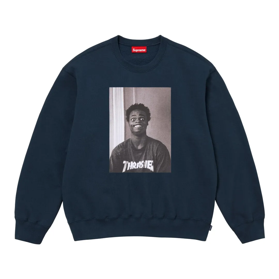 S564💰p260 Top version SUPREME®/THRASHER® CREWNECK FW24 flame co-branded character printed round neck velvet sweatshirt 1. Fabric: ZP testing, custom weaving and dyeing, pure cotton 460G plus velvet main fabric, horizontal cutting 520G 2X2 thread 2. Printing: Printing uses thermoset ink printing, also known as plastic ink, or self-adhesive ink. Its ingredients are: mainly composed of polyvinyl chloride (PVC) and phthalates. PVC and phthalates, color fixing agents, stabilizers, and thickeners are mixed to form thermoset ink. It is not the digital direct printing advertised on the market. The printing texture of thermoset ink cannot be achieved by digital direct printing. 3. Sewing process: Twelve places of the whole garment are made of boneless splicing technology, processed by experienced foreign trade factories (ordinary factories cannot do it) 4. Hem and cuffs: all use 520G inelastic threads (low-end products use elastic threads to cause the hem and cuffs to appear wavy) 5. Customized ZP main label/wash water label/hangtag/packaging bag (equipped with an extra-large thickened handbag) Size: S~XL