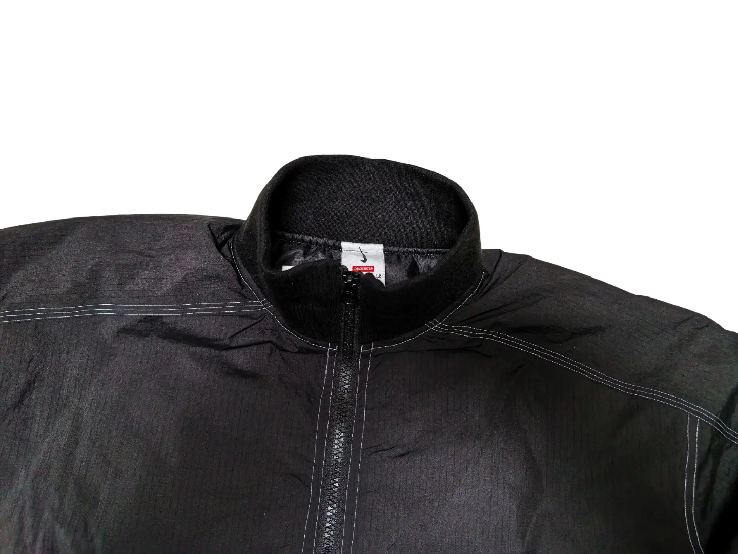 S626💰p600 top version Supreme 3. Sewing process: Twelve places of the whole garment are made of four-needle and six-thread boneless splicing technology. Processed by a senior foreign trade factory (ordinary factories cannot do it) 4. Customized ZP main label/wash water label/tag/zipper/packaging bag (equipped with an extra-large thickened handbag) Color: Black Gradient Size: S/M/L/XL