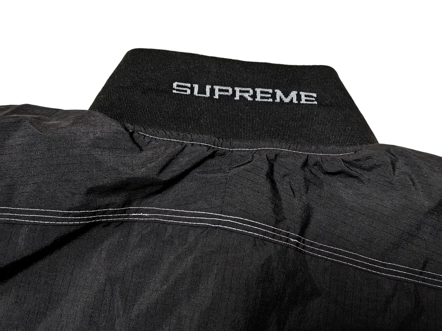 S626💰p600 top version Supreme 3. Sewing process: Twelve places of the whole garment are made of four-needle and six-thread boneless splicing technology. Processed by a senior foreign trade factory (ordinary factories cannot do it) 4. Customized ZP main label/wash water label/tag/zipper/packaging bag (equipped with an extra-large thickened handbag) Color: Black Gradient Size: S/M/L/XL