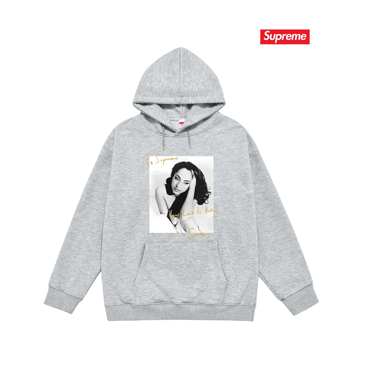 Style No. S2189 #terry P160💰 Velvet P170💰 Supreme 17SS Sade Tee Sade singer character photo signature hooded sweatshirt Made of 400g large terry 430g silver fox velvet (drop shoulder large version) fabric, soft texture and no pilling Imported environmentally friendly printing glue The pattern is bright and three-dimensional Quality 💥Same style for men and women The upper body is trendy Color: black white gray Size: S M L XL XXL