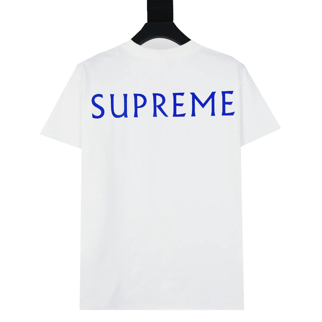 🅿️140 S195 top version Supreme 25ss Damien Hirst artist co-branded golden horned goat printed short-sleeved T-shirt. Refuse to look at pictures to make goods. Refuse to compare wrong versions. Use cylindrical seamless technology (original technology, there are no stitched bones on the side of the clothes, key points of identification) The fabrics are all custom-woven and dyed, 280g weight, 100% cotton, cylindrical fabric. Cylindrical fabric is a knitted fabric woven with a cylinder loom. The needles are distributed in a cylindrical shape on the fuselage. The gray fabric is a large cylinder, which needs to be opened and shaped before it can be used further. There are no slits on the side of the clothes, so there is no washing label on the side of ordinary short-sleeves. There is only one collar label behind the neck. The printing uses heat-setting ink printing imported from Belgium (different from conventional heat transfer printing on the market), also known as plastic ink, or self-adhesive ink. Its ingredients: mainly composed of polyvinyl chloride (PVC) and phthalates, including PVC, phthalates, and color fixing agents. , stabilizer, and thickener are mixed to form thermoset ink, which is not the digital direct printing marketed on the market. The printing texture of thermoset ink cannot be achieved by digital direct printing. The new triple collar label has a watermark anti-counterfeiting effect, a real anti-counterfeiting layer, and has a high probability of passing the approved version. The original packaging picture has a high probability of passing Size：S-XL