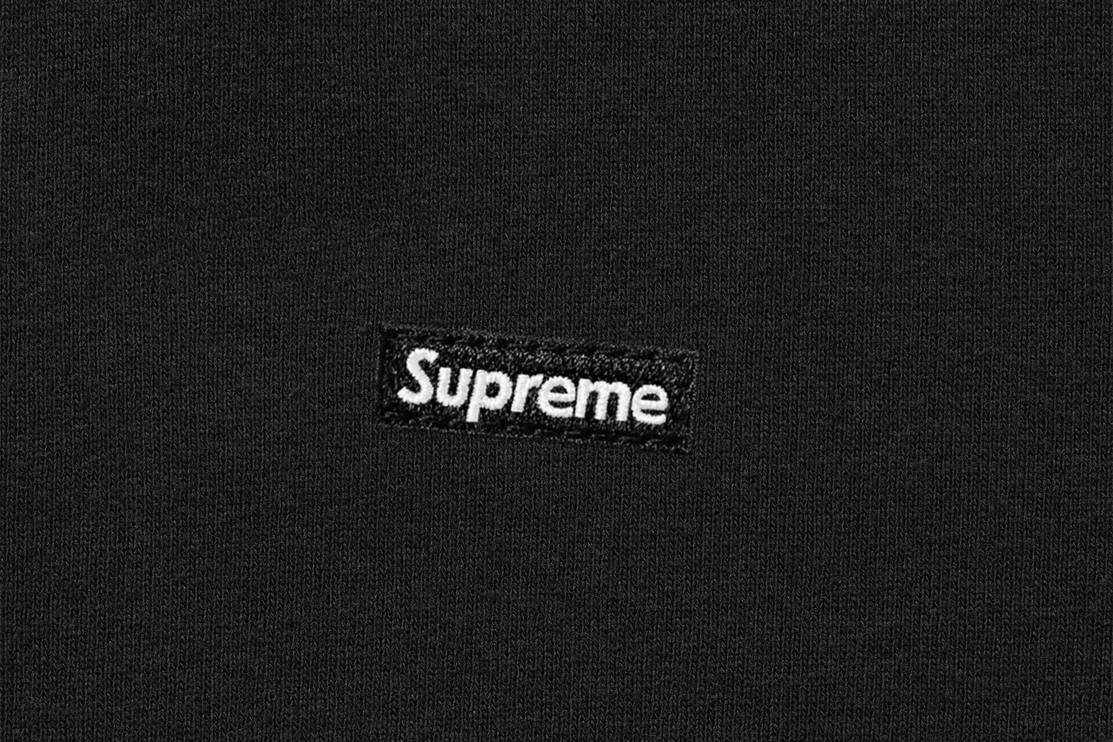 S606💰p330 Top version Supreme 24FW Small Box small label embroidered zipper cardigan sweatshirt 1. Fabric: According to ZP testing, custom woven and dyed, pure cotton 460G fleece main fabric 2. Process: Imported Behringer embroidery machine operation, exquisite and perfect presentation 3. Hem and cuffs: Customized color matching thread using 520G non-elastic thread (Low-end goods use elastic threads to cause the hem and cuffs to appear wavy) 4. Customized ZP YKK zipper/main label/wash label/tag/packaging bag (equipped with an extra-large thickened handbag) Size: S~XL