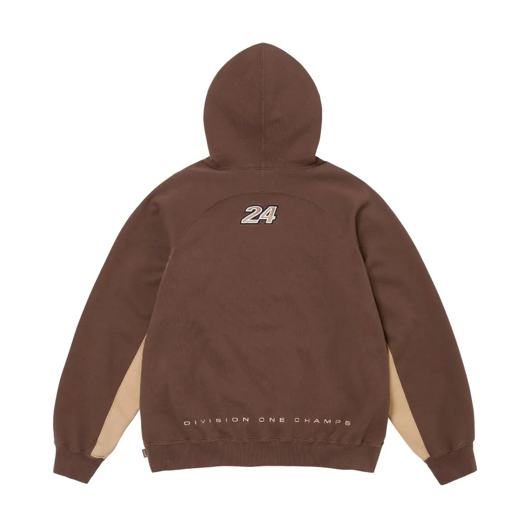 S596💰p400 top version Supreme 24fw DIYISION HOODED spliced embroidered logo sweatshirt 1. Fabric: ZP testing, custom weaving and dyeing, pure cotton 460G plus velvet main fabric, horizontal cutting, side stitching 520G 2X2 thread 2. Embroidery: Embroidery equipment, using Behringer BEKS-Y924 machine 3. Sewing process: Twelve places on the whole garment are made of four-needle and six-thread boneless splicing technology, processed by experienced foreign trade factories (ordinary factories cannot do it) 4. Hem and cuffs: all use 520G inelastic threads (low-end products use elastic threads to cause the hem and cuffs to appear wavy) 5. Customized ZP main label/wash mark/tag/packaging bag (equipped with an extra-large thickened handbag) Size: S~XL