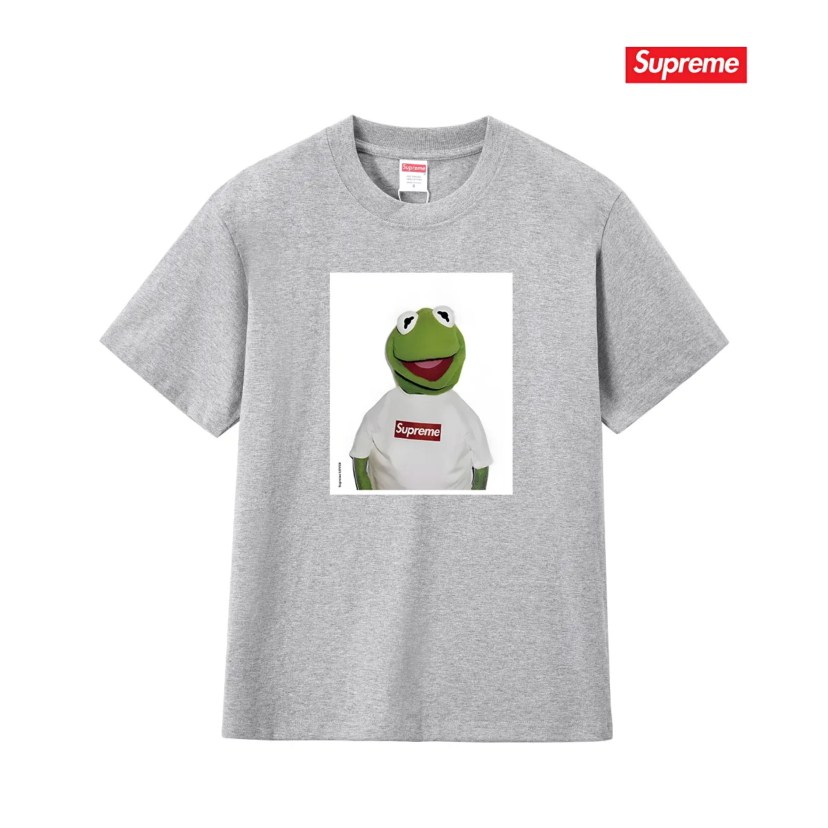 S174 P110💰 Sup 74ss Summer new Komi Frog short-sleeved round neck T-shirt summer half-sleeved loose and versatile tee for men and women couples Loose version Made of 260 grams of combed cotton double yarn From fabrics to accessories, all three standards are complete and follow ZP Imported Matsui company slurry printing will never crack The whole piece is made with a three-needle five-thread process. The collar-shoulder seam-sleeve seam is double-lined, which looks more three-dimensional and textured. The process is the same as the authentic original version, and the classic version is free to compare zp. The whole piece is made with a three-needle five-thread process. The neckline-shoulder seam-sleeve seam is double-threaded, which looks more three-dimensional and textured. The process is the same as the authentic original version. The classic version. Color: Black White Navy Blue Light Gray Pink Size: S M L XL XXL
