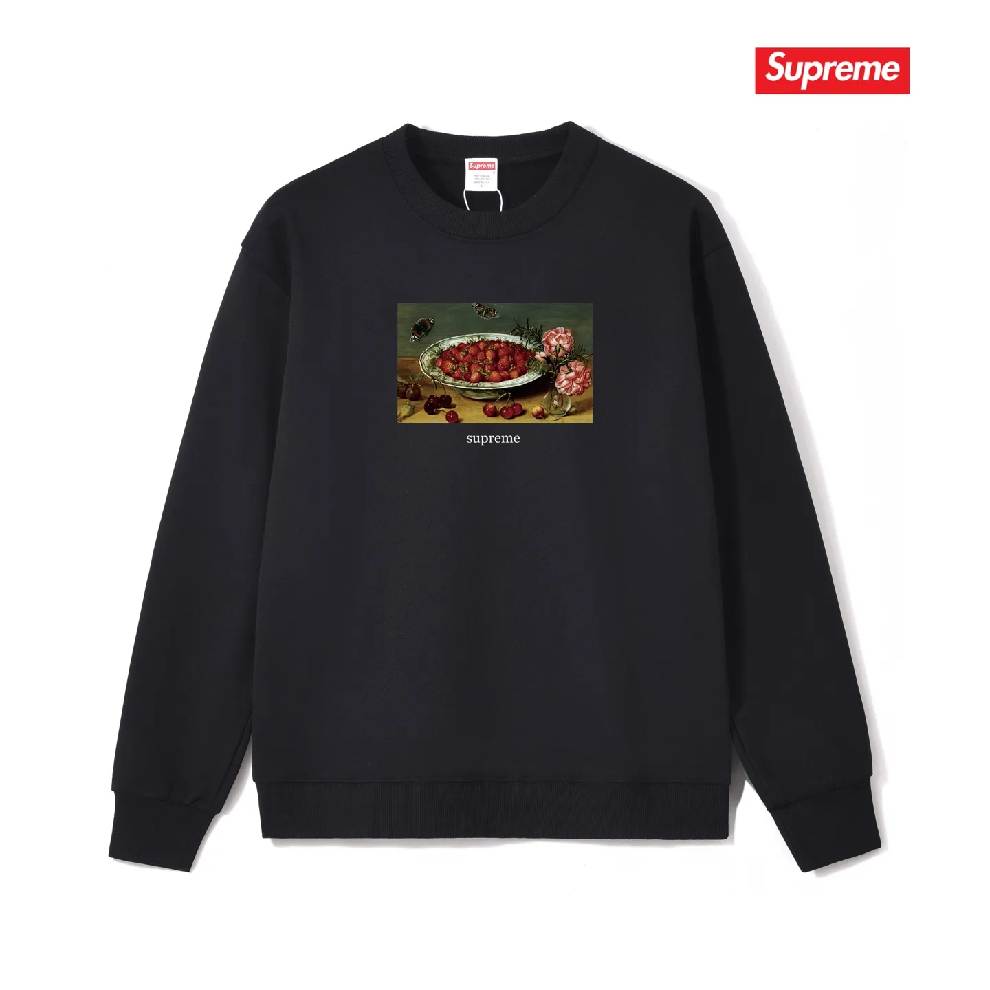 Style No. S1016 #terry p150💰 Velvet 160💰 Supreme SS23 Week9 STRAWBERRIES TEE Strawberry pattern printed round neck sweatshirt Made of 400 grams of large terry (drop shoulder large version) fabric, soft texture and no pilling Imported environmentally friendly printing glue The pattern is bright and three-dimensional Quality 💥Same style for men and women The upper body is trendy Color: black white gray Size: S M L XL XXL