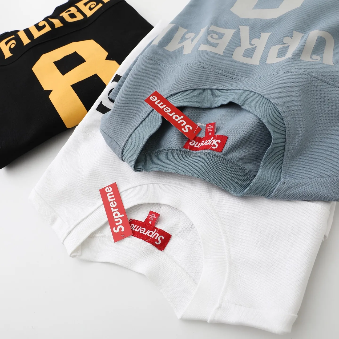 🅿️240 S292 SUPREME SS25 AFFILIATED L/S FOOTBALL TOP American size 8 Sanskrit font long-sleeved T-shirt Original quality, consistent details, knitted fabric, non-cotton fabric, good feel Color: black white Size: S M L XL (172 120 wear S) S Bust 55 Length 66 Shoulder width 47 Sleeve length 57 M Chest 57 Dress length 68 Shoulder width 48 Sleeve length 58 L Chest 59 Dress length 70 Shoulder width 49 Sleeve length 59 XL Chest 62 Dress length 72 Shoulder width 50 Sleeve length 60