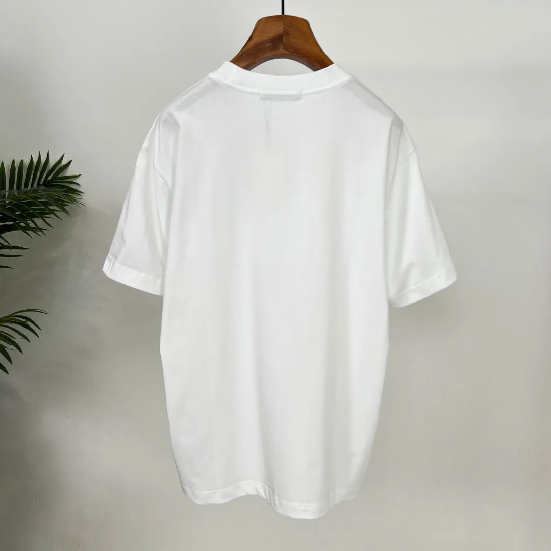 🅿️180 Supreme joint off short-sleeved T-shirt is made of 250g Salona fabric. The whole piece is made of three-needle five-thread technology. The neckline-shoulder seam-sleeve seam is double-threaded, which looks more three-dimensional and textured. The same craftsmanship as the authentic original, classic version. Feel free to compare zp. The whole piece is made of three-needle five-thread craftsmanship. The neckline-shoulder seam-sleeve seam is double-threaded, which looks more three-dimensional and textured. The craftsmanship is consistent with the authentic original version. Classic version. Color: black white Size: S M L XL XXL