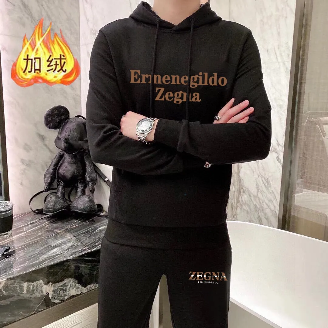 🅿️420 Brand [Zegna] (velvet and thickened) 2025 spring new product, celebrities’ favorite fashion-flavored casual suit, clean and neat tailoring, full of urban style. It is made of high-quality customized fabrics, with excellent thermal insulation effect inside, soft and dry feel, and a crisp and stylish upper body effect. The three-dimensional cutting process and the pattern are all of high standards, and the silhouette version has the right benefits! It is not tight at all, and you feel good when you wear it. So many top-quality raw materials create high-end products with unparalleled value. It is the first choice for high-end fashion people. (Size: M-4XL can wear up to 200 pounds)