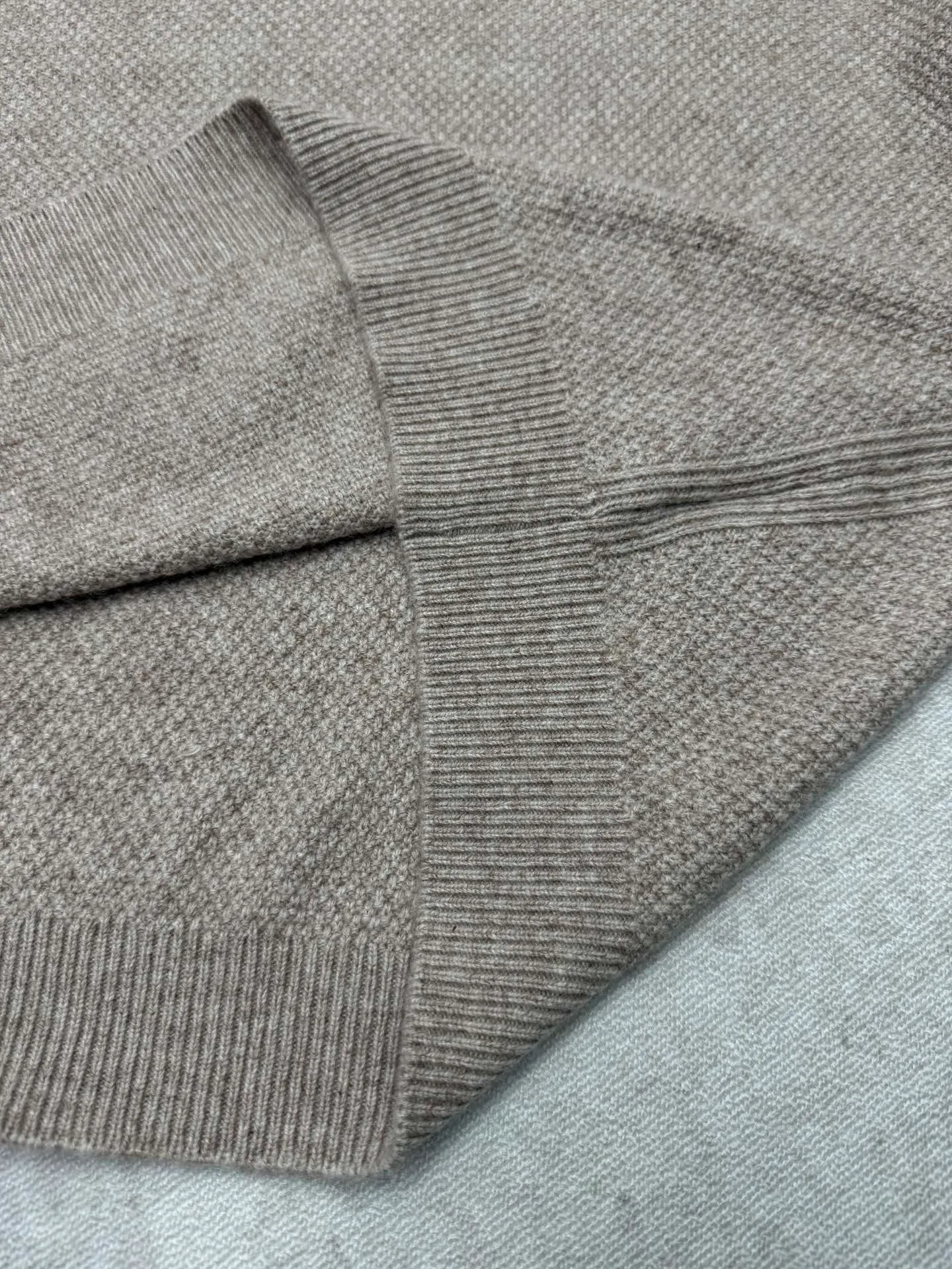 🅿️600 Ermenegildo Zegna 25ss new solid color polo sweater with brown embroidery on the chest. High version code number: 48.50.52.54.56.