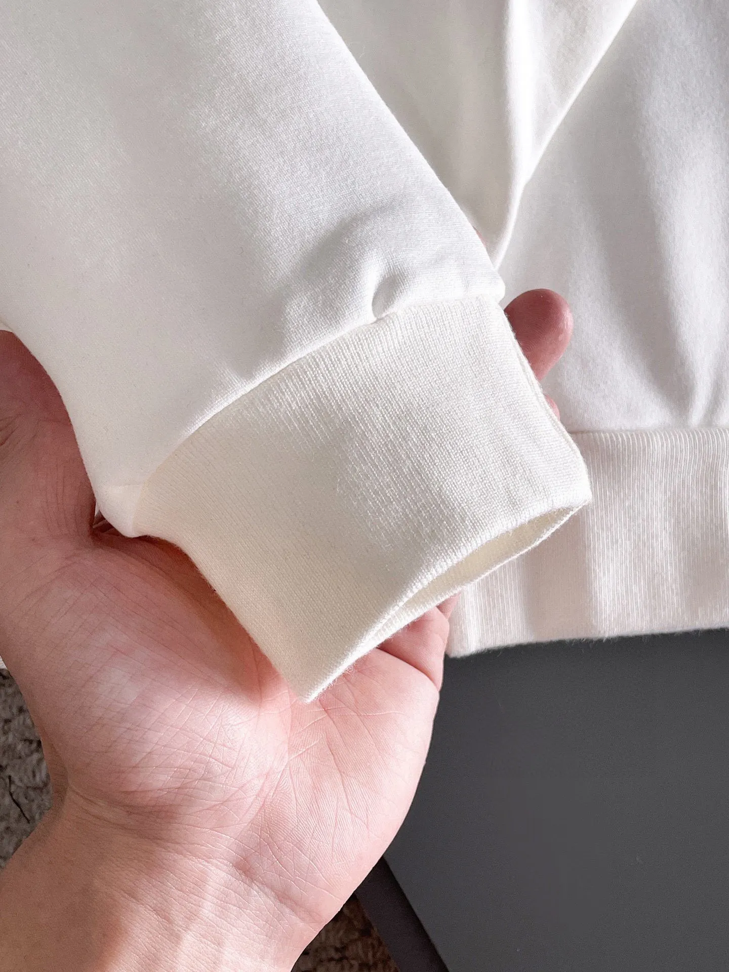 🅿️420 [Zegna] (Gospel for Fatty) hot-selling suit is coming. Focus on the original version of the official website. 2025 new hot-selling cardigan and sweatshirt suit. The original order is the best. 🇭🇰The meticulous work of top designers is dedicated to a fitting and perfect upper body effect. All-natural high-quality Roman cotton 100%, close-fitting comfort, noble and elegant! Original hardware embodies elegance and nobility! Counter size: M-5XL (maximum wear up to 220 pounds)