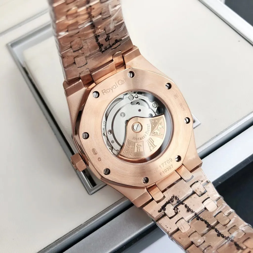 【High-end replica】💰1240! 【Customized all-in-one machine】💰1720! 2022 official synchronized new popular Audemars Piguet Royal Oak series 15500 classic men's watch [wit] [Movement] GD products still adhere to the principle of high cost performance, low price and affordable price, using 💯 brand new original Japanese imported Citizen 9015 automatic mechanical movement with zero repair, and correcting the original movement top [Case] The case is made of 316 stainless steel with flawless white lines and clear and smooth lines. The octagonal ring mouth is equipped with eight screws and the bezel is eye-catching. The size is 41mm/12mm. [Literature] The large plaid text is filled with fluorescent powder, which is bright and contrasting under the sun. The scale is filled with exclusive luminous light, which absorbs light quickly and has high durability. [Bracelet] 316 stainless steel bracelet synchronizes the brushed texture of the case with a three-fold push-button buckle. ⚠️Please look for the exclusive quality of GD products
