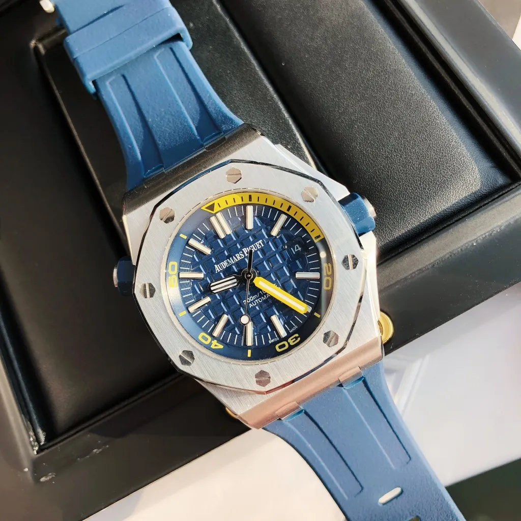 【High-end replica】💰1160! 【Customized all-in-one machine】💰1720! The 2023 heavy new product [color] Audemars Piguet Royal Oak Offshore men's sports watch has the same quality standards as always, with a sapphire mirror, a new Citizen movement, and is deeply waterproof. [Movement] The product still adheres to the high cost performance, using the 💯 brand new original Japanese imported Citizen 9015 all-in-one automatic mechanical movement [Case] ​​The case is made of 316 fine steel Lassa white flawless lines with clear and smooth lines, the octagonal ring mouth is equipped with eight screws and the bezel is bright and eye-catching, size 42mm/12mm [Literal] It adopts a large plaid text, which is bright and contrasting in the sun. [Watch Chain] The big manufacturer simultaneously imported the rubber watch strap with the original large pin buckle!