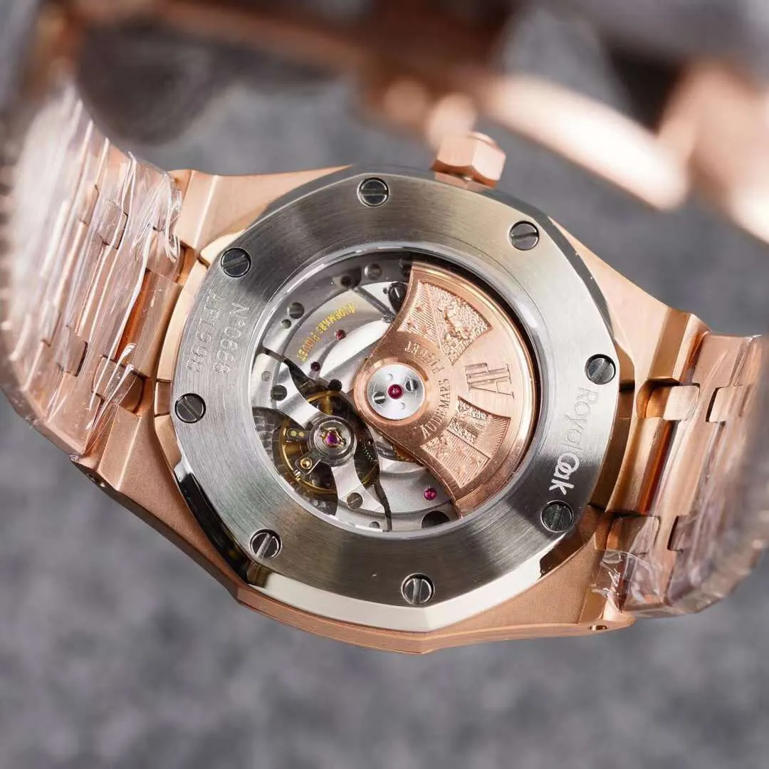Audemars Piguet Royal Oak 15500 - Demonstrating strength and defending the "steel" king! The original mold size is 41X12 mm, which is consistent with the original product! It perfectly restores every detail of the authentic watch case, showing the masculine temperament of the authentic "angular, perseverance and courage". The workmanship of the steel strap is impeccable, and is better than any steel strap watch on the market. The tightness of the "buffer belt" connecting the steel strap head and the watch head is exactly the same as the original. It breaks the concept of plywood and exclusively reproduces the CAL.4302 all-in-one machine! More stable, better and more real. The "biscuit texture" on the dial is three-dimensional and full, full of energy! It is by no means an ordinary small factory that is in despair. Exquisite experience, different feelings 🔥 Top-quality products are constantly produced 🔥