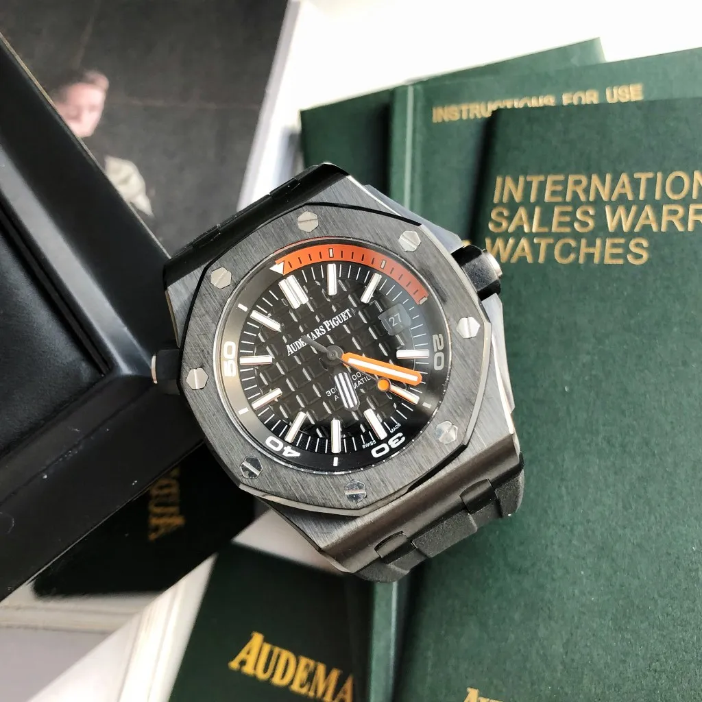 【High-end replica】💰1300! 【Customized all-in-one machine】💰1920! The 2023 heavy new product [color] Audemars Piguet Royal Oak Offshore men's sports watch has the same quality standards as always, with a sapphire mirror, a new Citizen movement, and is deeply waterproof. [Movement] The product still adheres to the high cost performance, using the 💯 brand new original Japanese imported Citizen 9015 all-in-one automatic mechanical movement [Case] ​​The case is made of 316 fine steel Lassa white flawless lines with clear and smooth lines, the octagonal ring mouth is equipped with eight screws and the bezel is bright and eye-catching, size 42mm/12mm [Literal] It adopts a large plaid text, which is bright and contrasting in the sun. [Watch Chain] The big manufacturer simultaneously imported the rubber watch strap with the original large pin buckle!