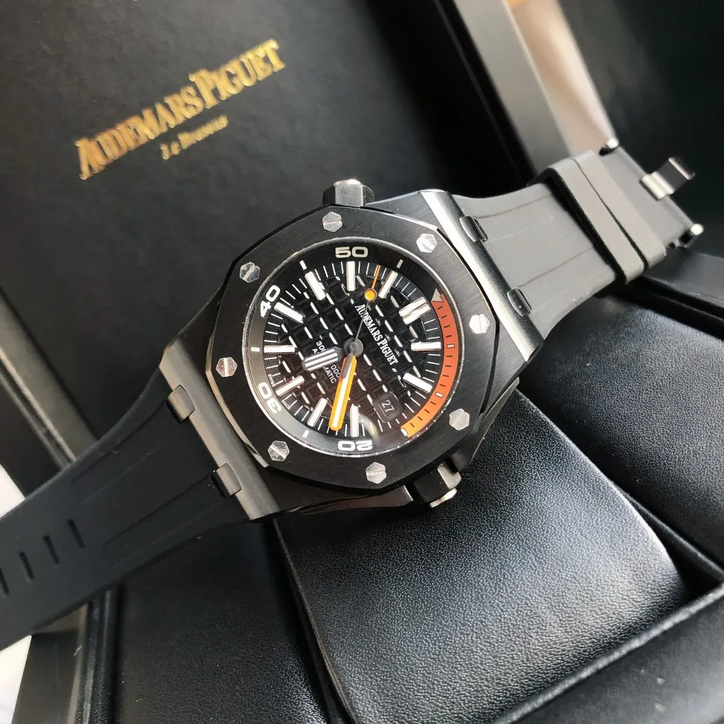 【High-end replica】💰1300! 【Customized all-in-one machine】💰1920! The 2023 heavy new product [color] Audemars Piguet Royal Oak Offshore men's sports watch has the same quality standards as always, with a sapphire mirror, a new Citizen movement, and is deeply waterproof. [Movement] The product still adheres to the high cost performance, using the 💯 brand new original Japanese imported Citizen 9015 all-in-one automatic mechanical movement [Case] ​​The case is made of 316 fine steel Lassa white flawless lines with clear and smooth lines, the octagonal ring mouth is equipped with eight screws and the bezel is bright and eye-catching, size 42mm/12mm [Literal] It adopts a large plaid text, which is bright and contrasting in the sun. [Watch Chain] The big manufacturer simultaneously imported the rubber watch strap with the original large pin buckle!