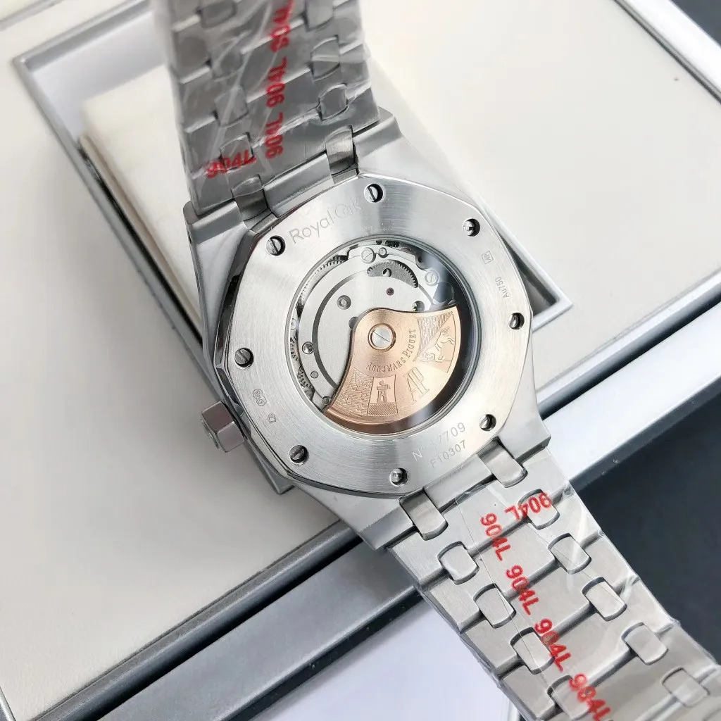 【High-end replica】💰1240! 【Customized all-in-one machine】💰1720! 2022 official synchronized new popular Audemars Piguet Royal Oak series 15500 classic men's watch [wit] [Movement] GD products still adhere to the principle of high cost performance, low price and affordable price, using 💯 brand new original Japanese imported Citizen 9015 automatic mechanical movement with zero repair, and correcting the original movement top [Case] The case is made of 316 stainless steel with flawless white lines and clear and smooth lines. The octagonal ring mouth is equipped with eight screws and the bezel is eye-catching. The size is 41mm/12mm. [Literature] The large plaid text is filled with fluorescent powder, which is bright and contrasting under the sun. The scale is filled with exclusive luminous light, which absorbs light quickly and has high durability. [Bracelet] 316 stainless steel bracelet synchronizes the brushed texture of the case with a three-fold push-button buckle. ⚠️Please look for the exclusive quality of GD products
