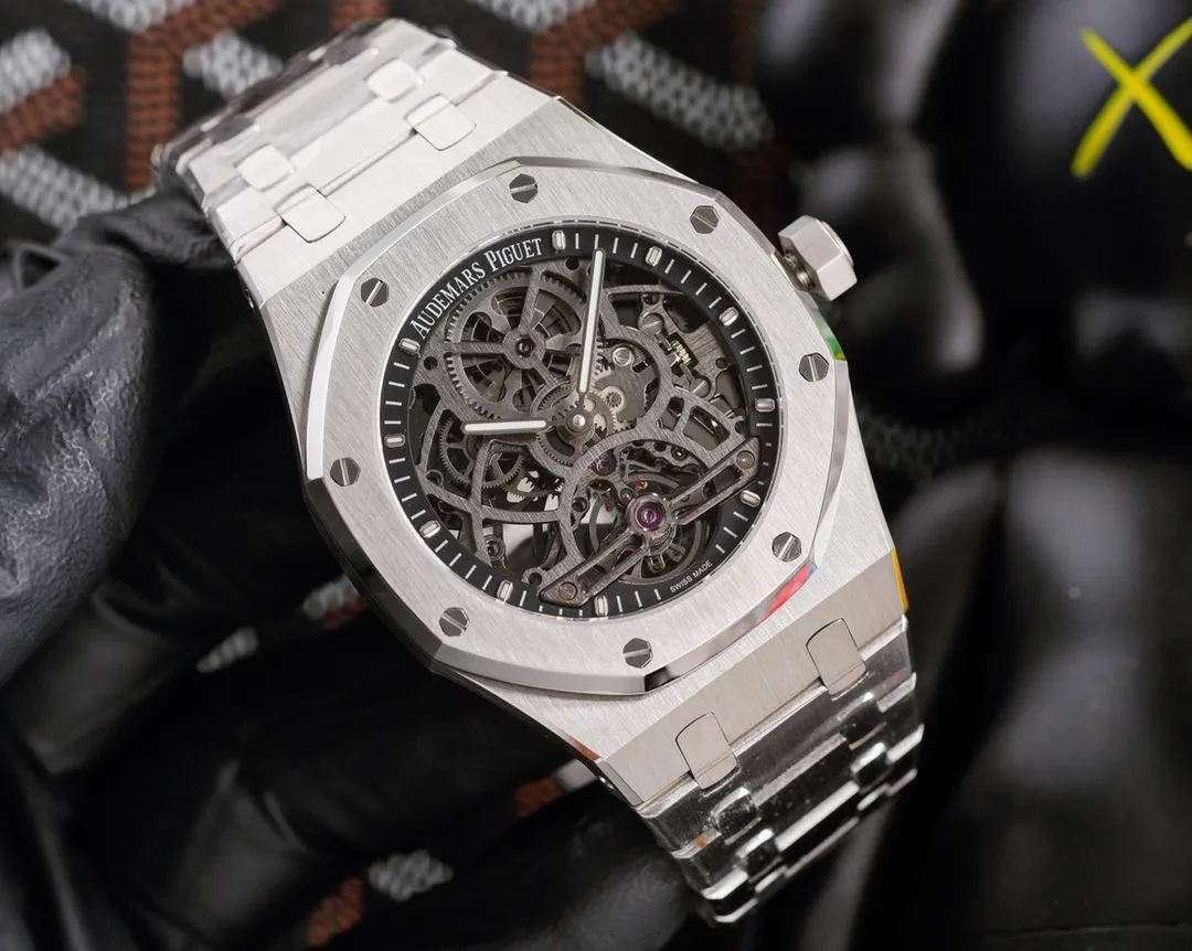 New AUDEMARS PIGUET [Audemars Piguet Royal Oak] model 26518ST.OO.1220ST.01 "Original diameter 41mm, thickness 9.5mm" 👏 "Specially made transparent manual winding imitation tourbillon movement/80 hours power reserve/fast swing 28800 amplitude, the quality reaches zero repair" [Victory] "The case/steel band/buckle are of the highest quality on the market" [Strong] Anti-glare sapphire glass is used on both sides"! The perfect reproduction perfectly demonstrates the effect of the original tourbillon! [fist]